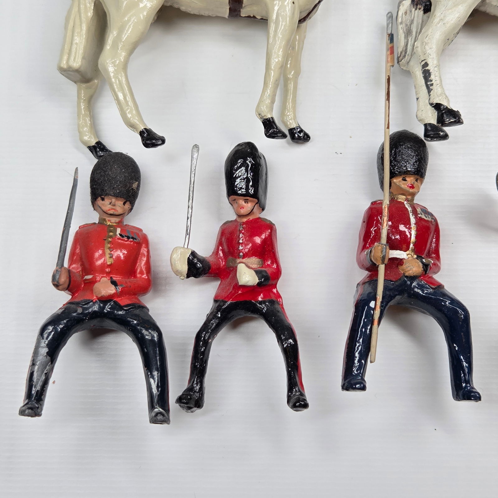 VARIOUS VINTAGE LEAD SOLDIER MOUNTED GUARDS - 2