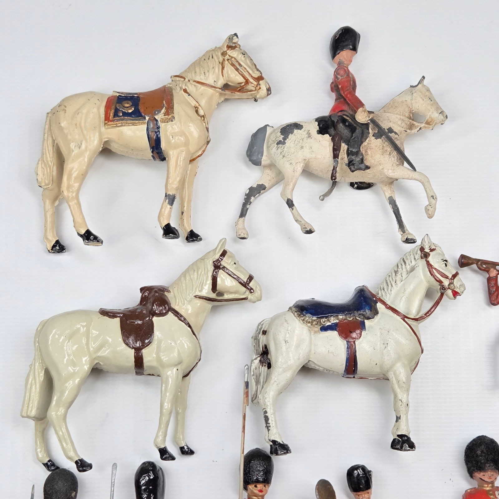 VARIOUS VINTAGE LEAD SOLDIER MOUNTED GUARDS - 3