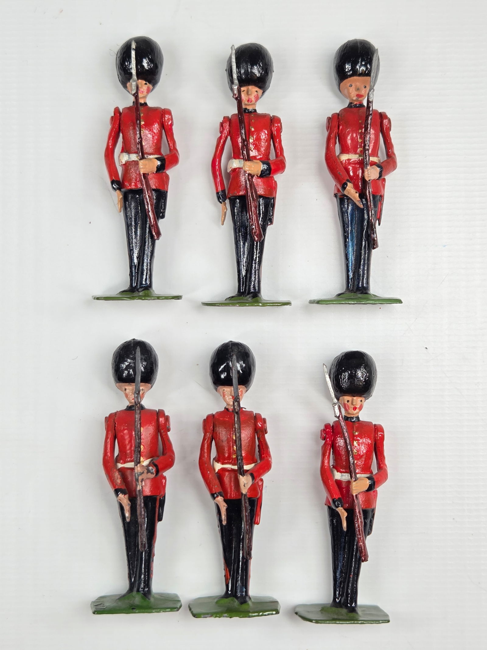 SET OF 6 BRITAIN COLDSTREAM GUARDS (1 of 6)
