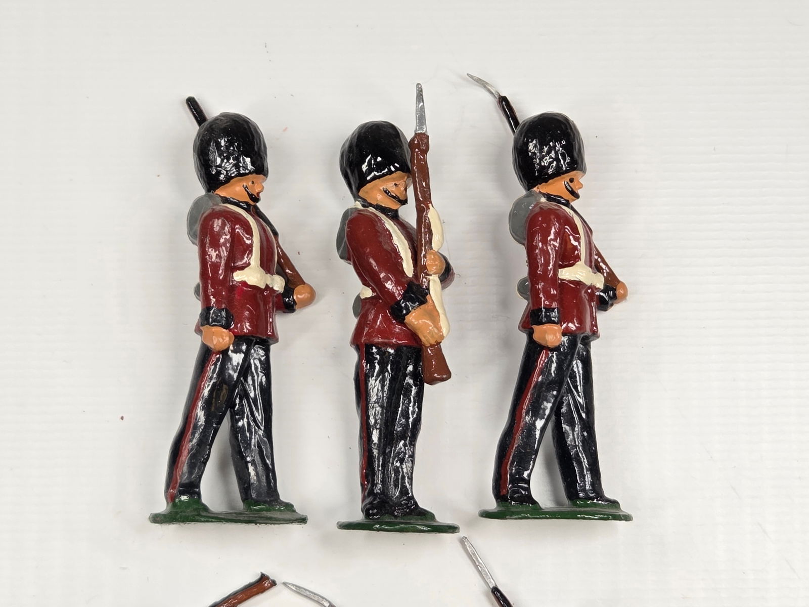 6) VINTAGE BRITAIN COLDSTREAM GUARDS REPAINT - 2