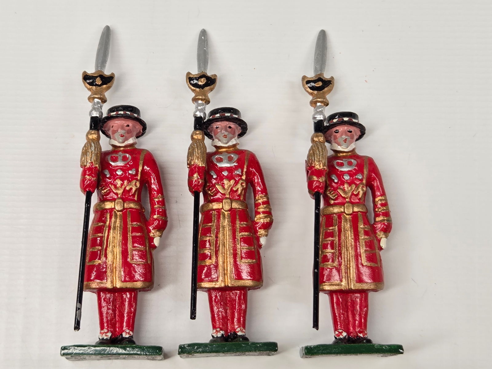 3) BLENHEIM GUARDS & 3) LEAD GUARDS - 2