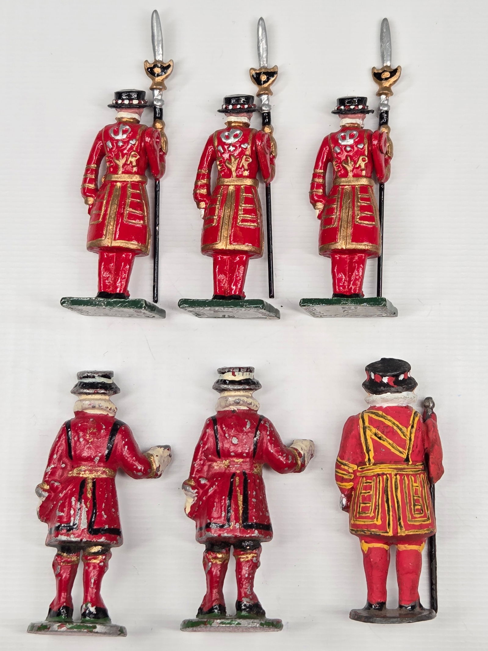 3) BLENHEIM GUARDS & 3) LEAD GUARDS - 4