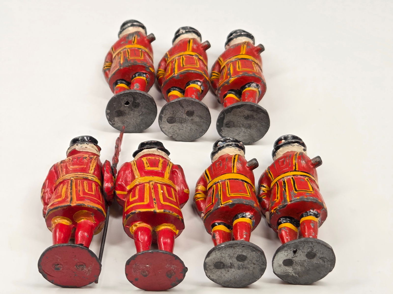7) VINTAGE LEAD BEEFEATER GUARDS - 4