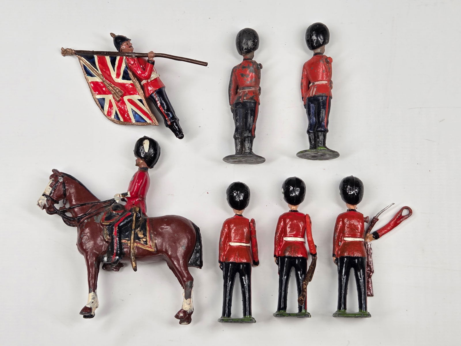 7) VARIOUS VINTAGE BRITAIN GUARDS - 6