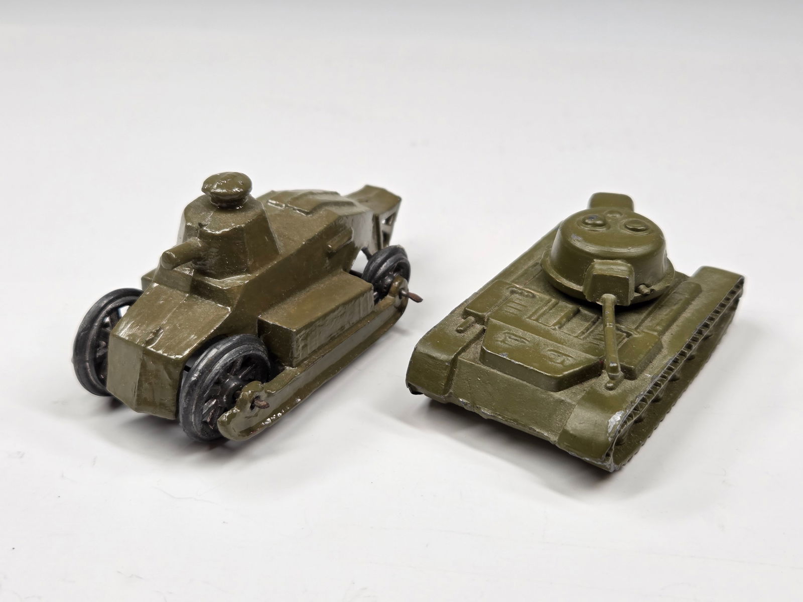 JOHILLCO LEAD TANK & UNMARKED LEAD TANK: BOTH REMAIN IN GOOD CONDITION, SHOWING SOME PAINT WEAR.