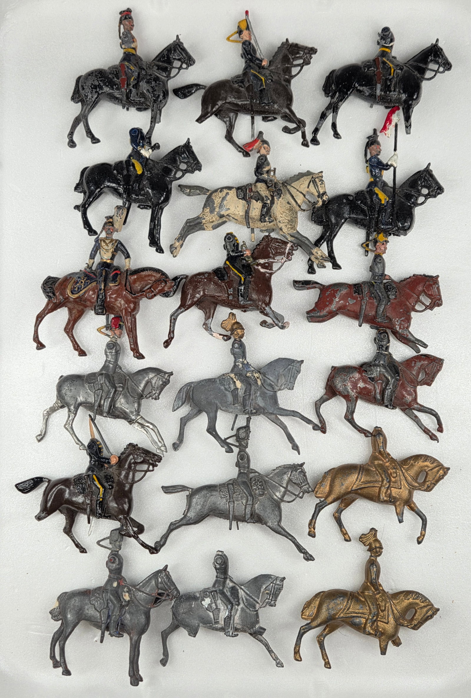 18) VARIOUS VINTAGE LEAD MOUNTED SOLDIERS (1 of 4)