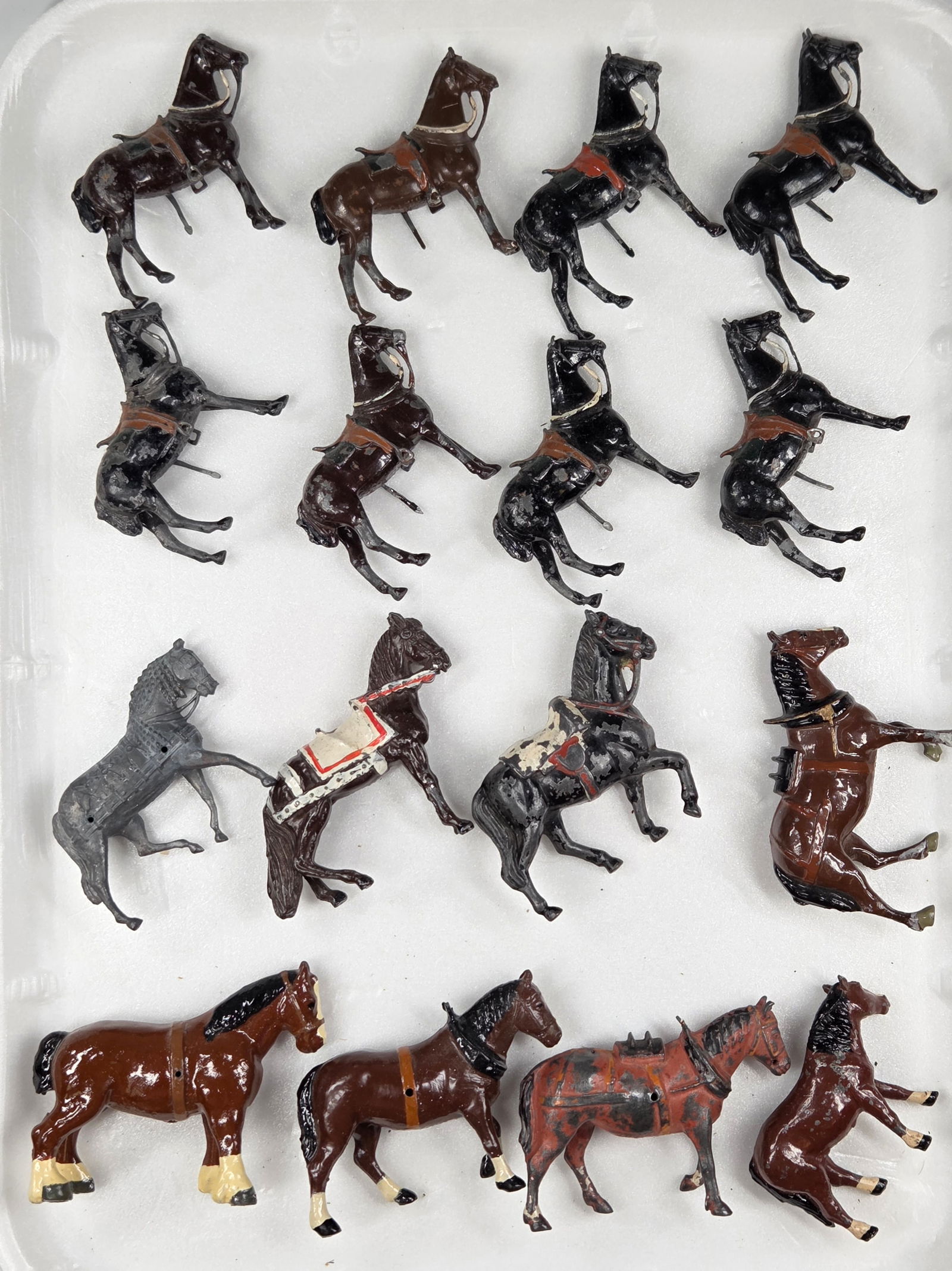 16) VARIOUS VINTAGE BRITAIN LEAD HORSES (1 of 4)