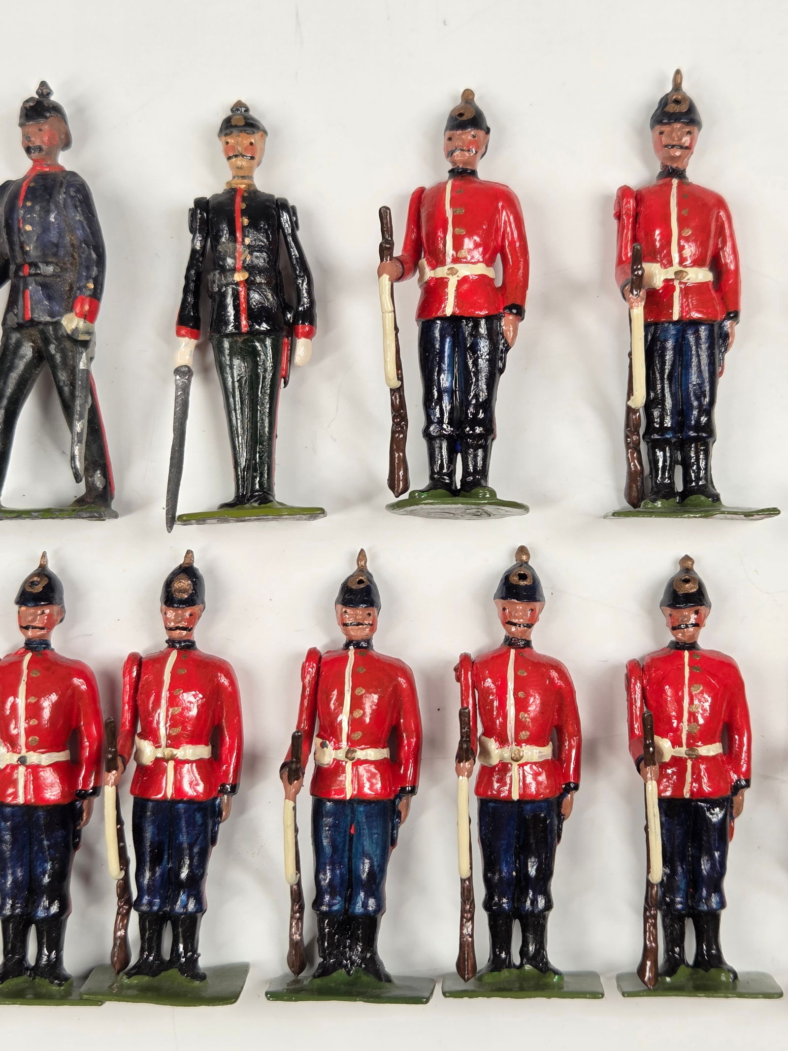 SET OF 11 VINTAGE BRITAINS DUKE OF CAMBRIDGE'S MIDDLESEX REGIMENT + - 3