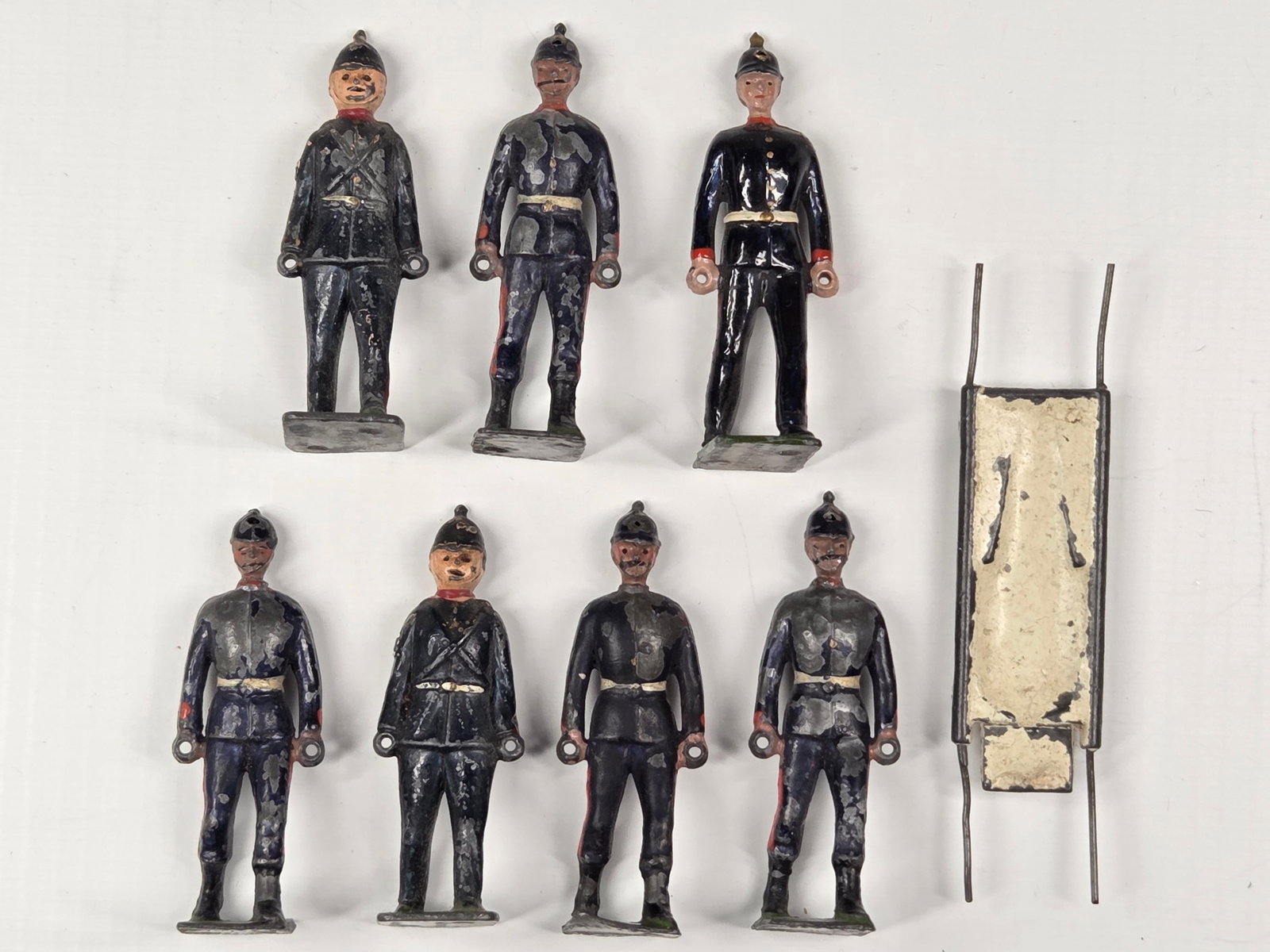 VARIOUS LEAD SOLDIER STRETCHER PARTY (1 of 4)