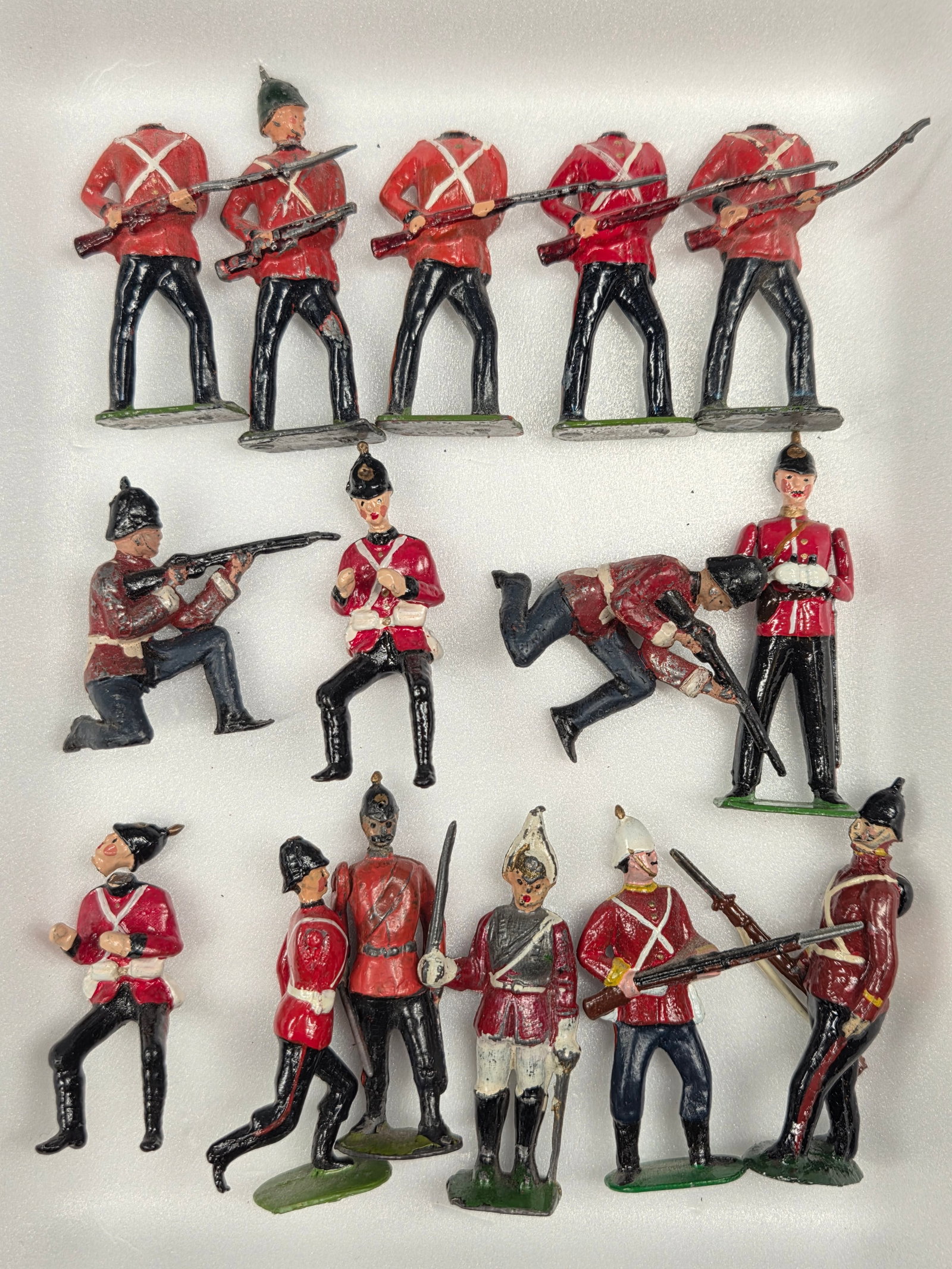 ASSORTMENT OF VARIOUS LEAD SOLDIERS (1 of 4)
