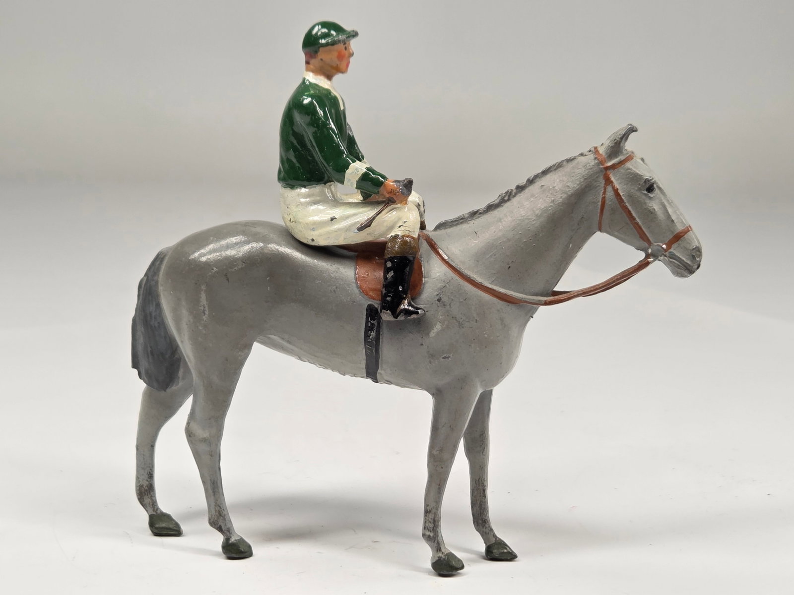 VINTAGE BRITAIN LEAD JOCKEY W/ HORSE (1 of 5)