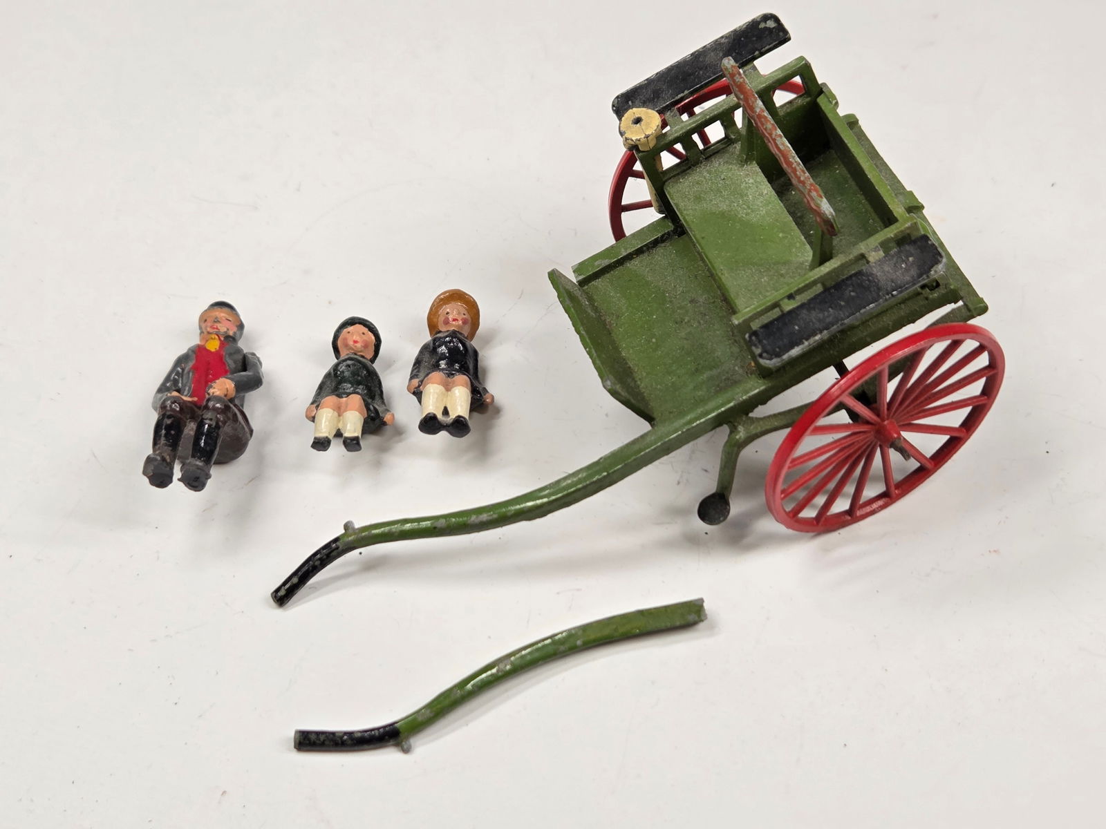BRITAINS LTD CART W/ CHILDREN FIGURES (1 of 4)
