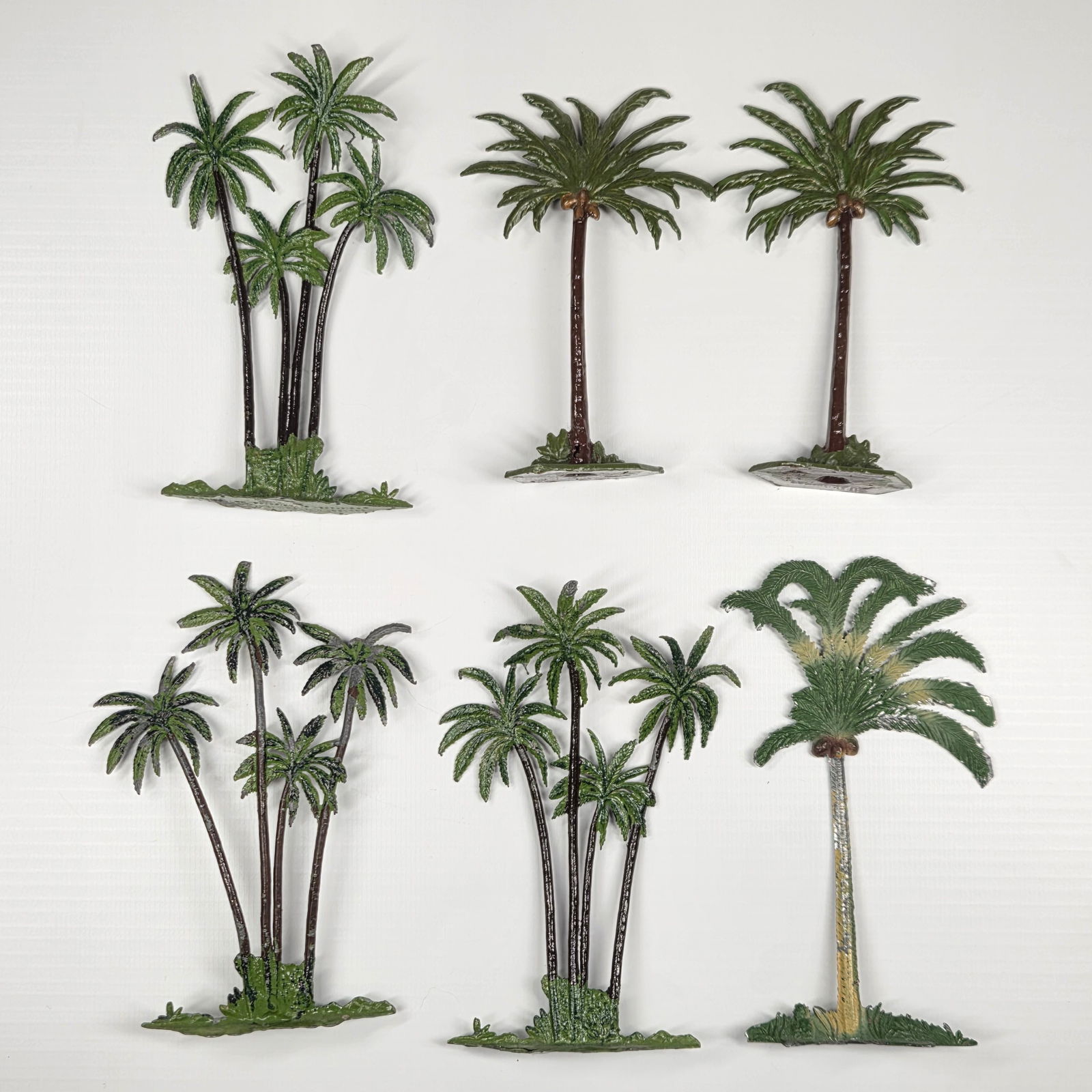 6) VARIOUS BRAND LEAD PALM TREES (1 of 9)