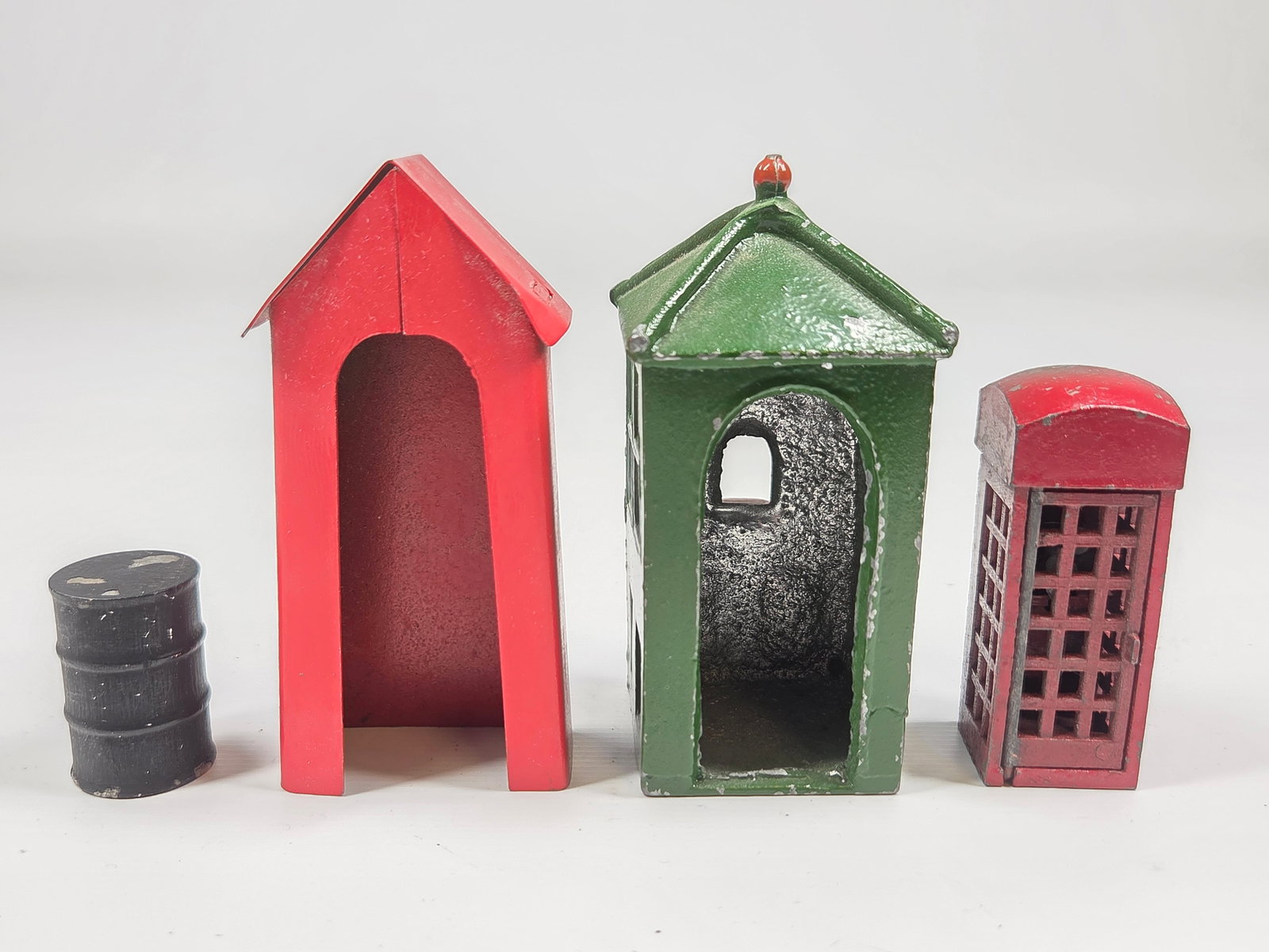 VARIOUS LEAD, TIN & WOOD SOLDIER ACCESSORIES (1 of 5)