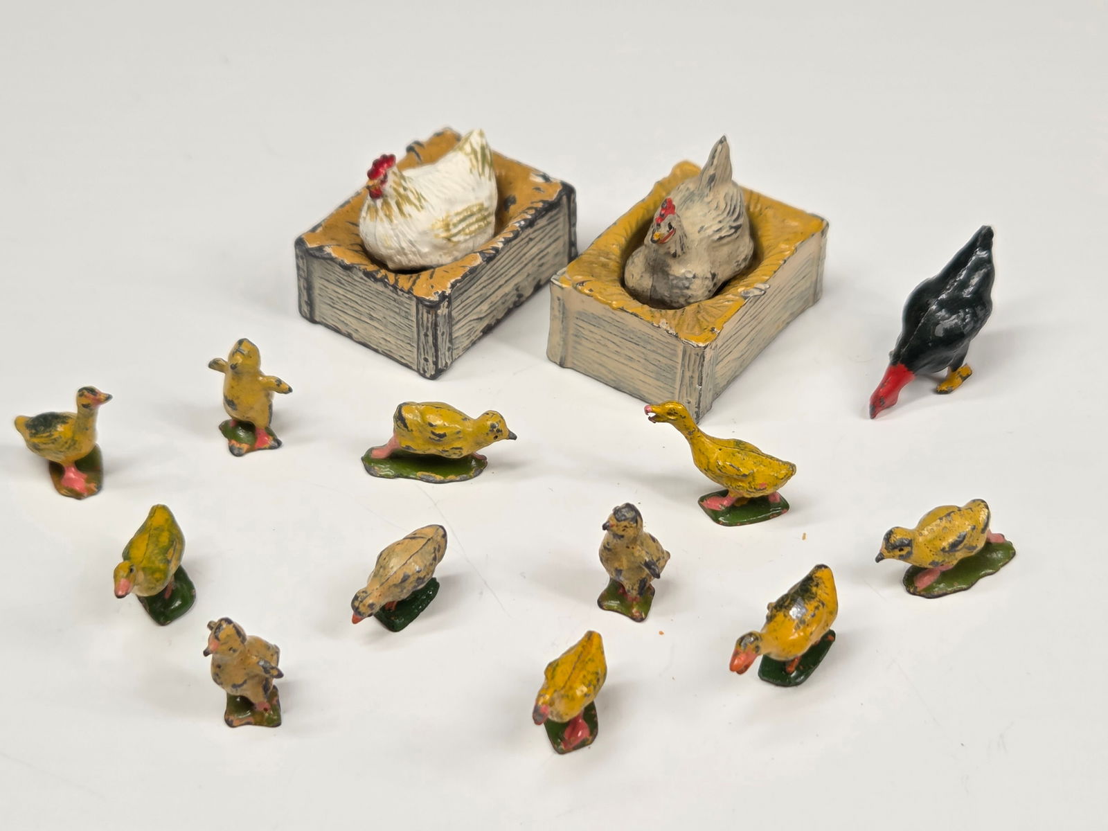 14) VINTAGE LEAD HEN ON NEST & CHICKS (1 of 7)