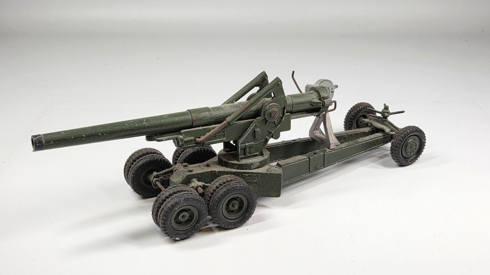 VINTAGE BRITAINS HOWITZER TOY CANNON (1 of 6)