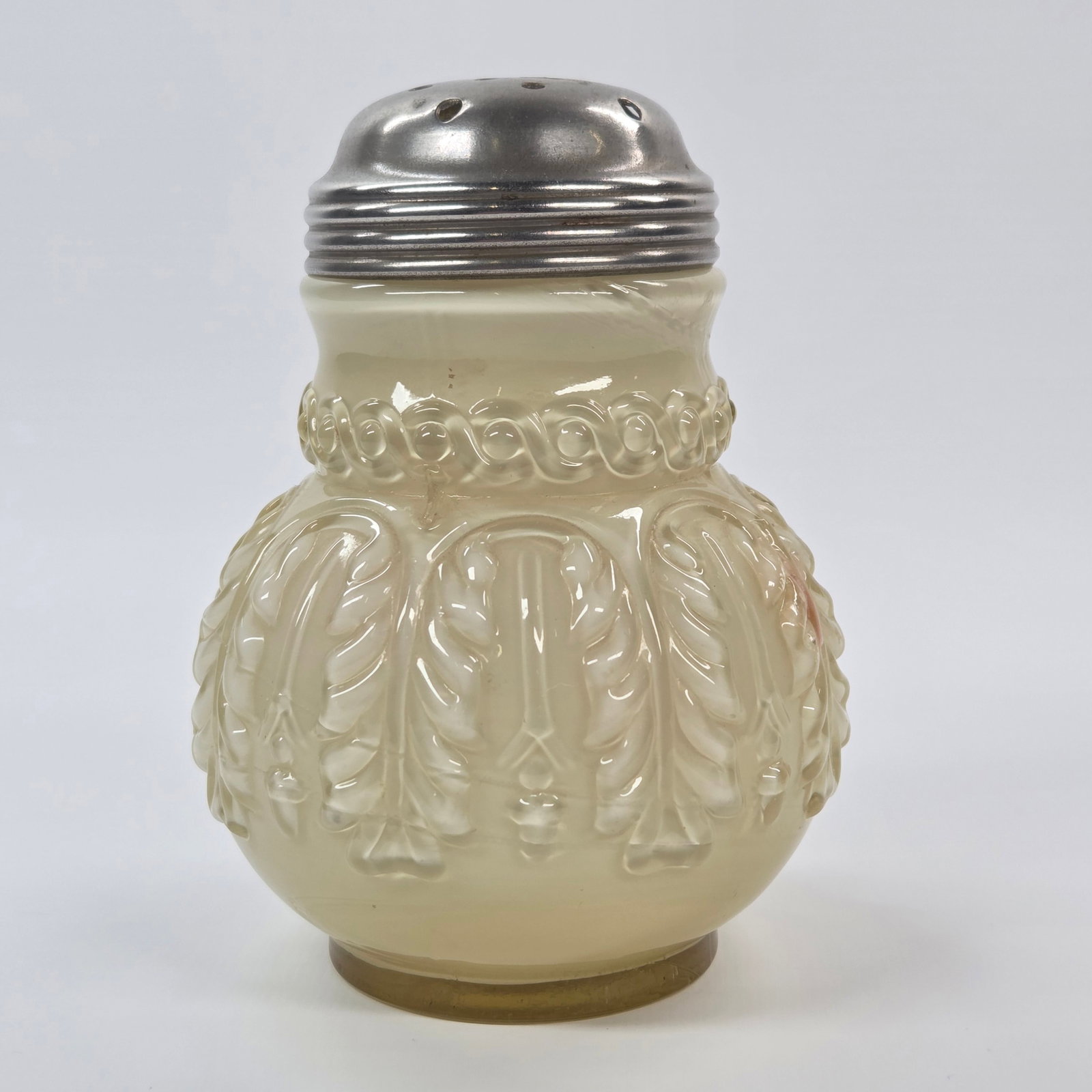 NORTHWOOD LEAF UMBRELLA GLASS SUGAR SHAKER (1 of 6)
