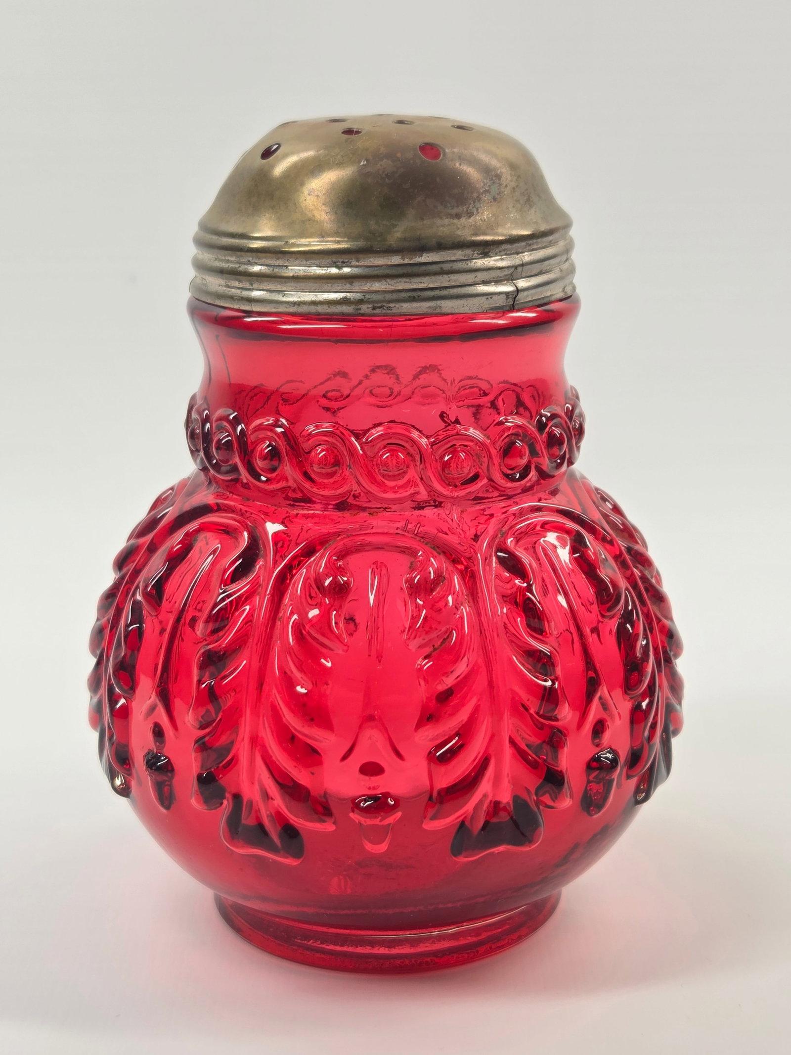 VICTORIAN CRANBERRY LEAF UMBRELLA SUGAR SHAKER (1 of 5)