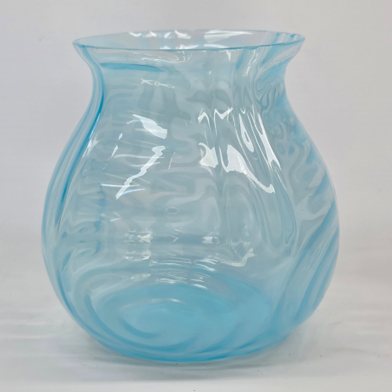RARE EARLY ENGLISH TARGET & SWIRL BLUE GLASS VASE (1 of 8)