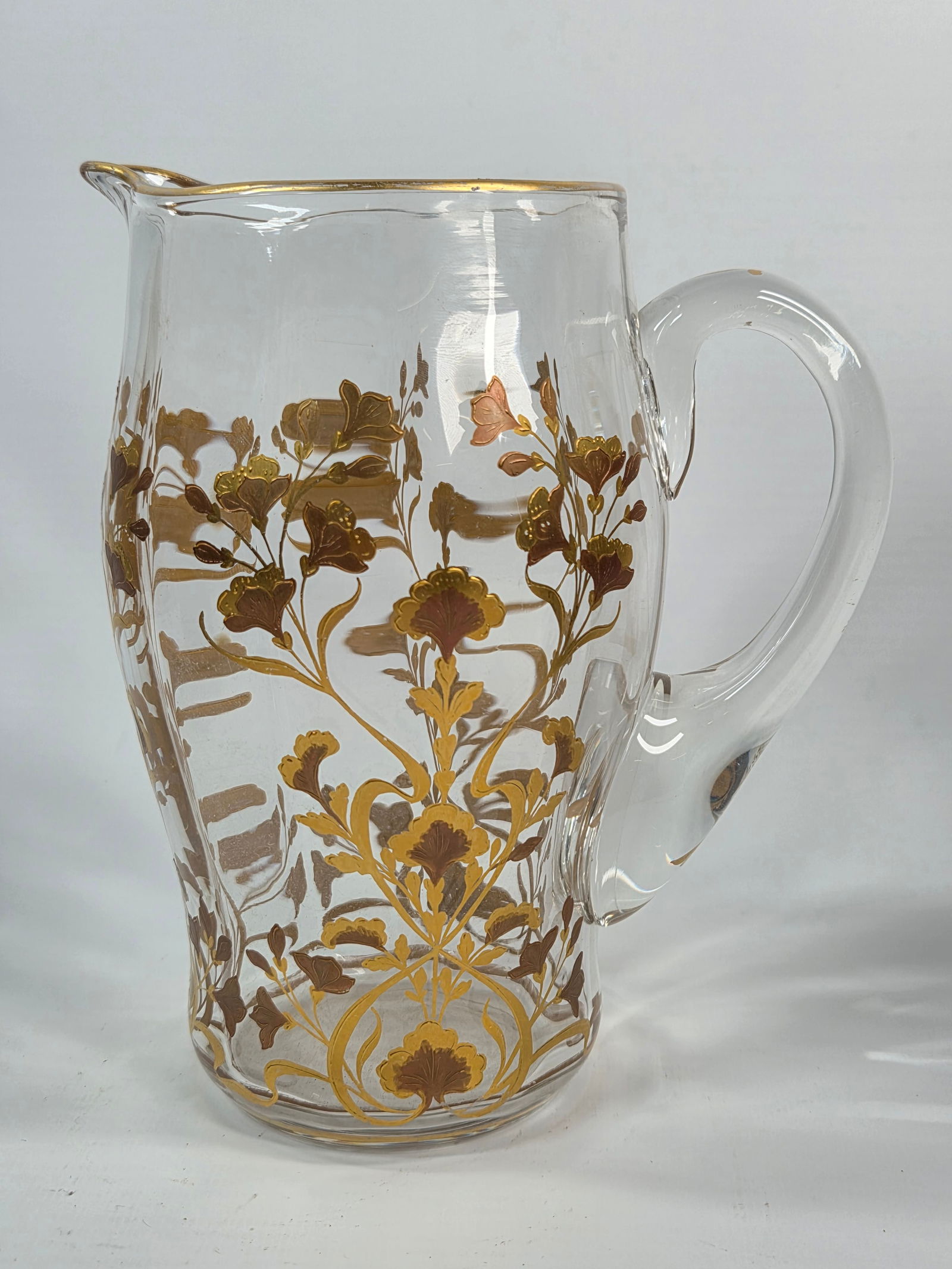VICTORIAN ERA GOLD PAINTED GLASS WATER PITCHER: REMAINS IN GOOD CONDITION, SHOWING SOME TYPICAL USAGE WEAR. NO CHIPS OR CRACKS.