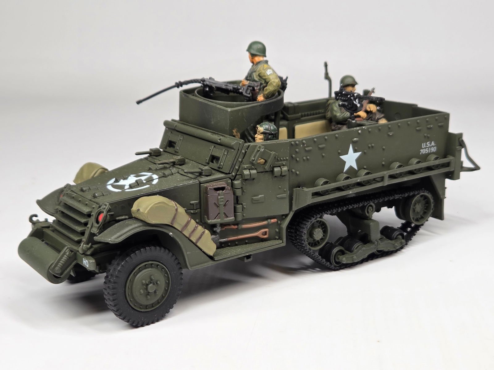 21ST CENTURY TOYS 1/32 SCALE MILITARY HALF TRACK (1 of 4)