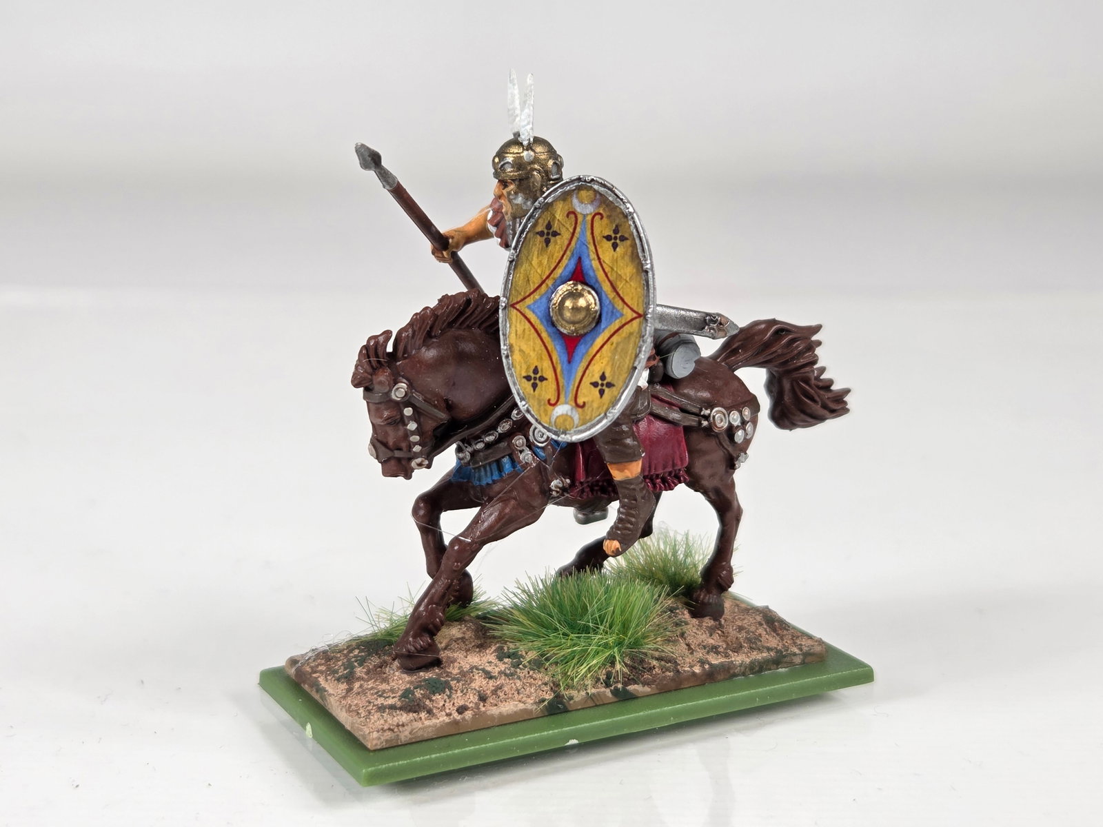 ASSORTED LOT OF VARIOUS BRAND WAR GAMING SOLDIERS (1 of 6)