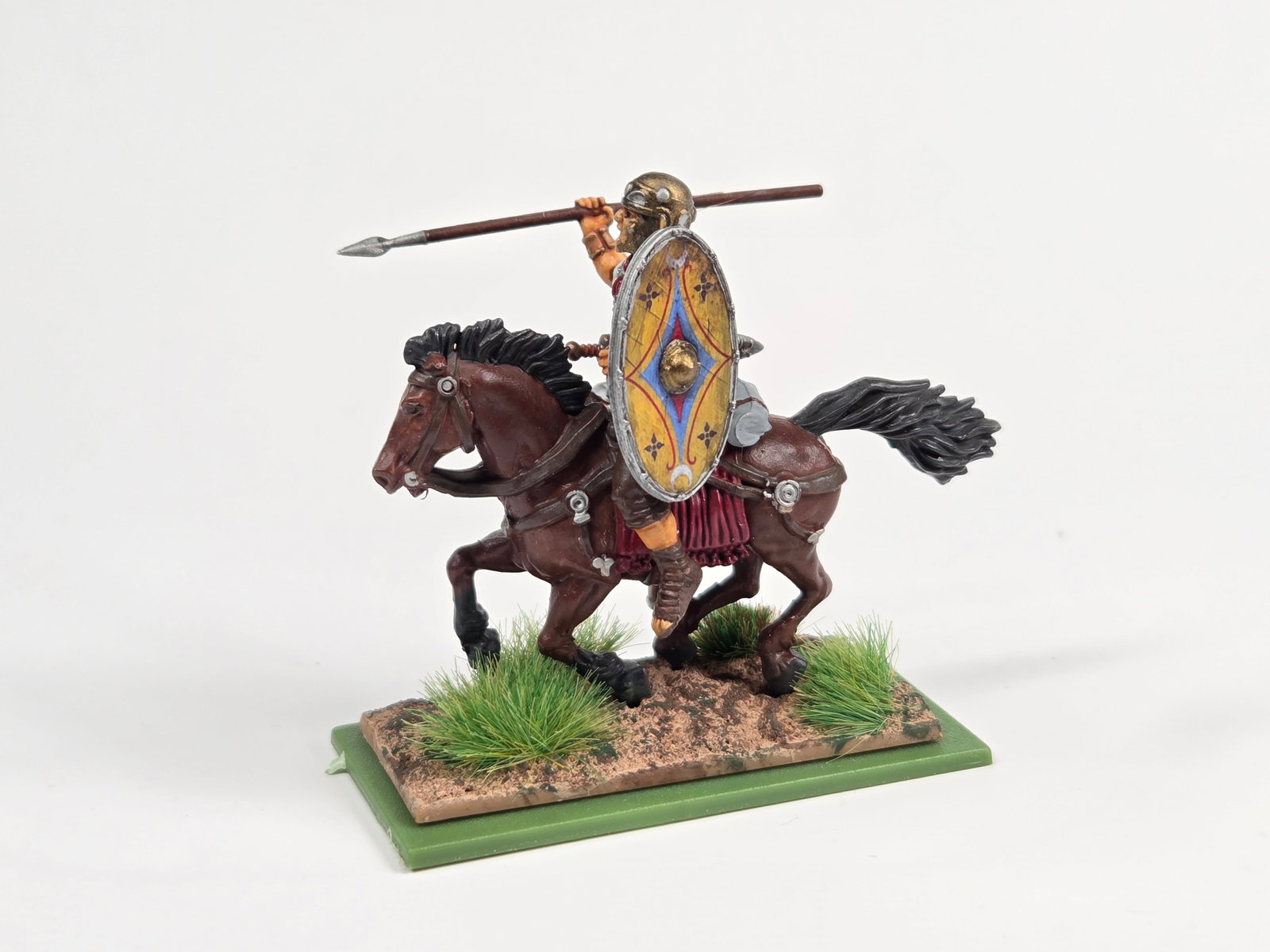 ASSORTED LOT OF VARIOUS BRAND WAR GAMING SOLDIERS (1 of 4)