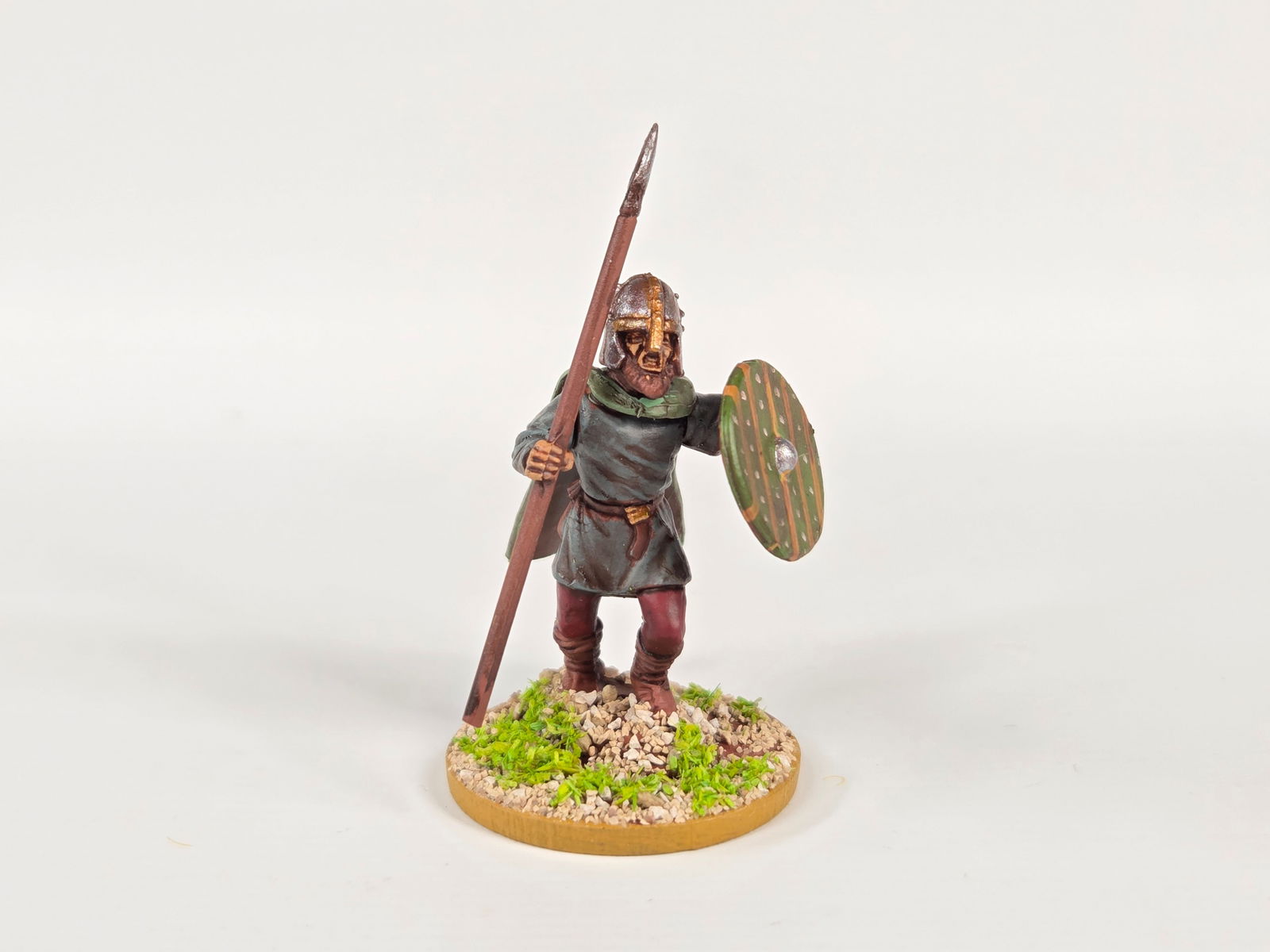 ASSORTED LOT OF VARIOUS BRAND WAR GAMING SOLDIERS (1 of 3)