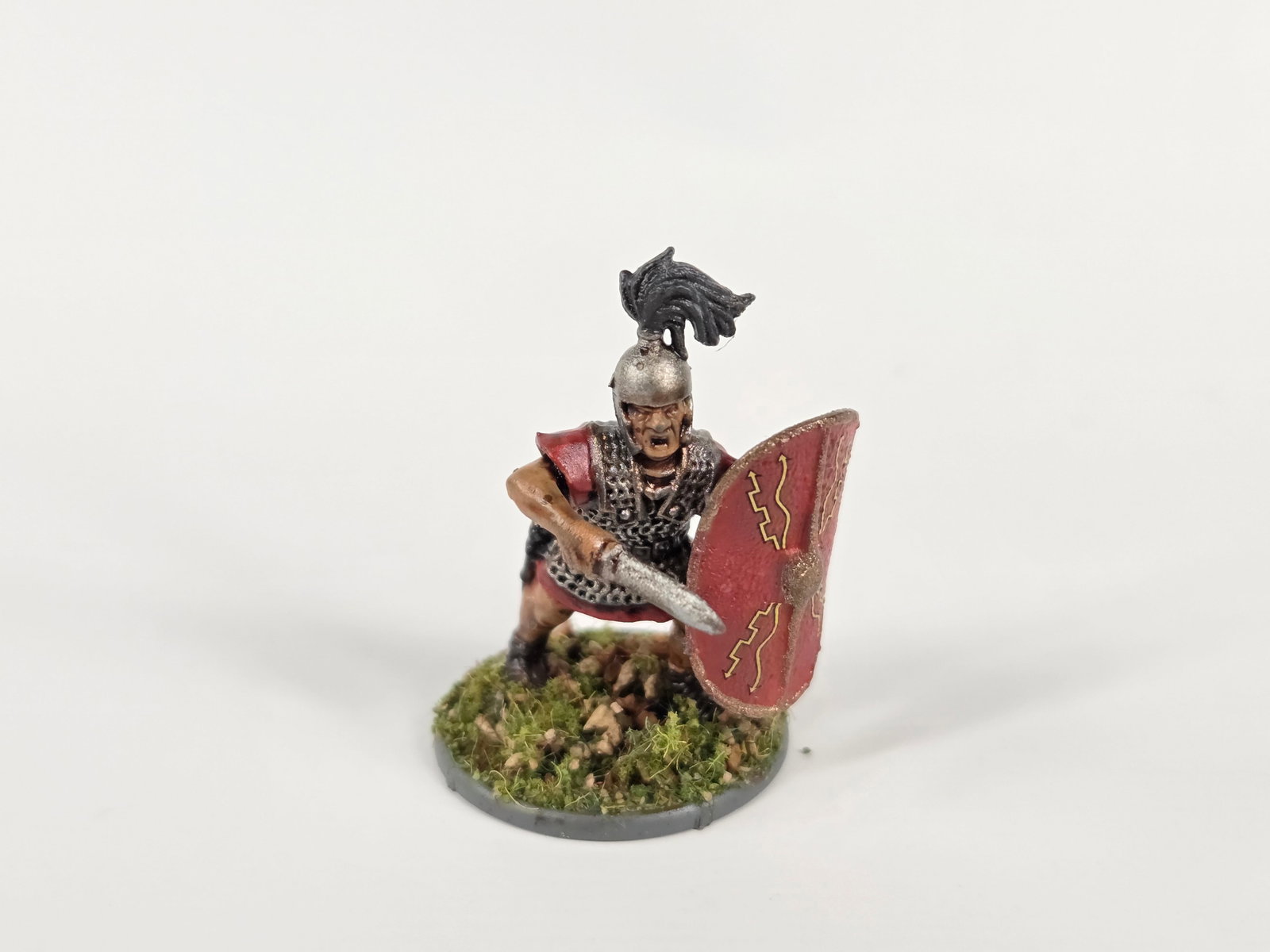 ASSORTED LOT OF VARIOUS BRAND WAR GAMING SOLDIERS (1 of 3)