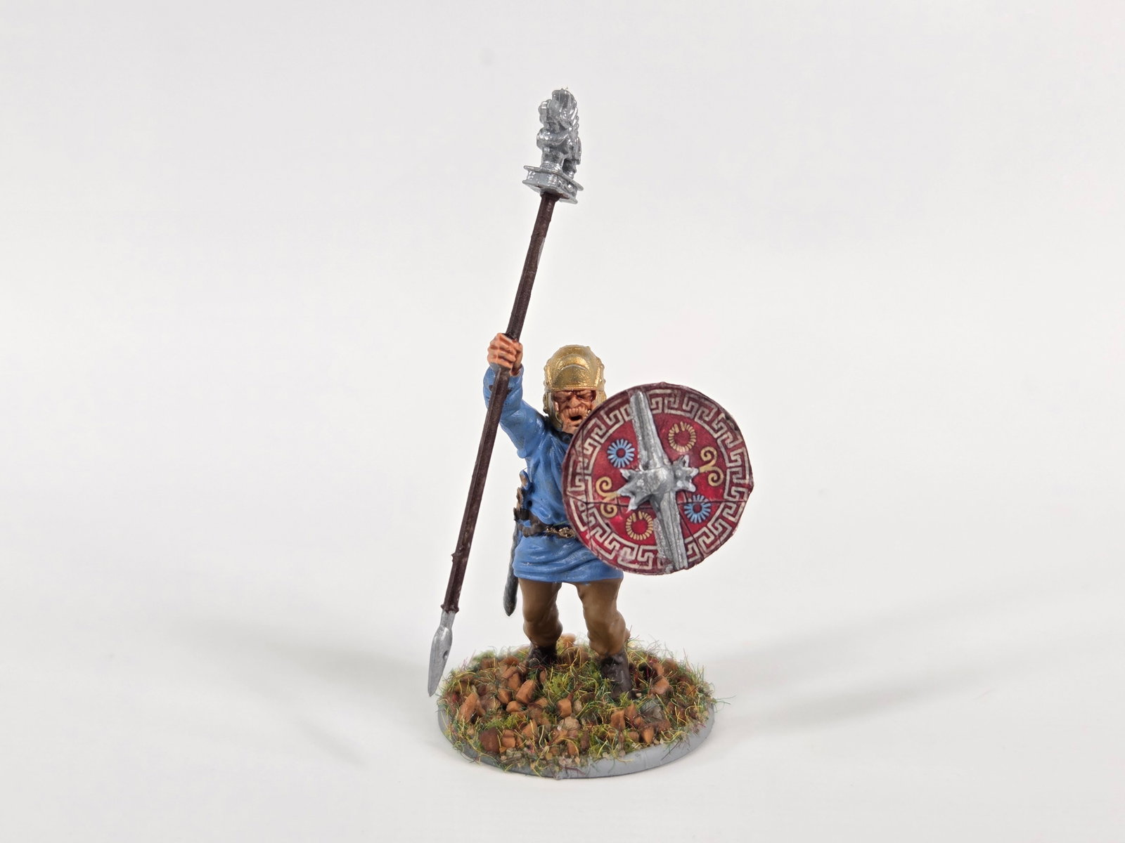 ASSORTED LOT OF VARIOUS BRAND WAR GAMING SOLDIERS (1 of 3)