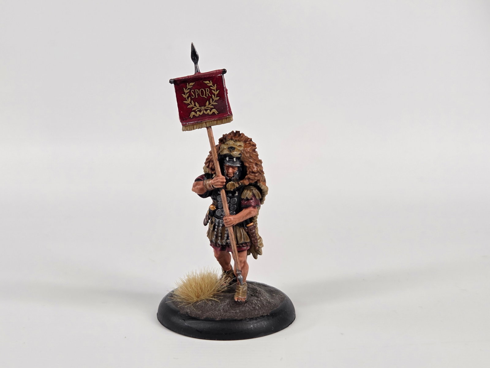 ASSORTED LOT OF VARIOUS BRAND WAR GAMING SOLDIERS (1 of 3)