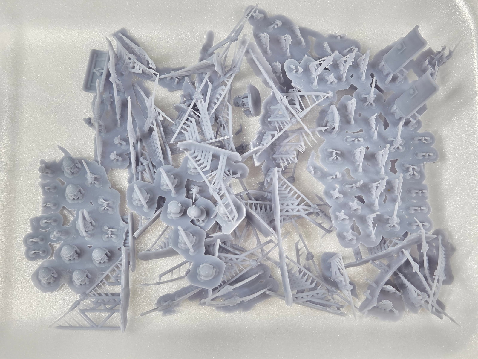 VARIOUS 3D PRINTED WAR GAMING SOLDIERS: ALL REMAIN IN GOOD CONDITION.