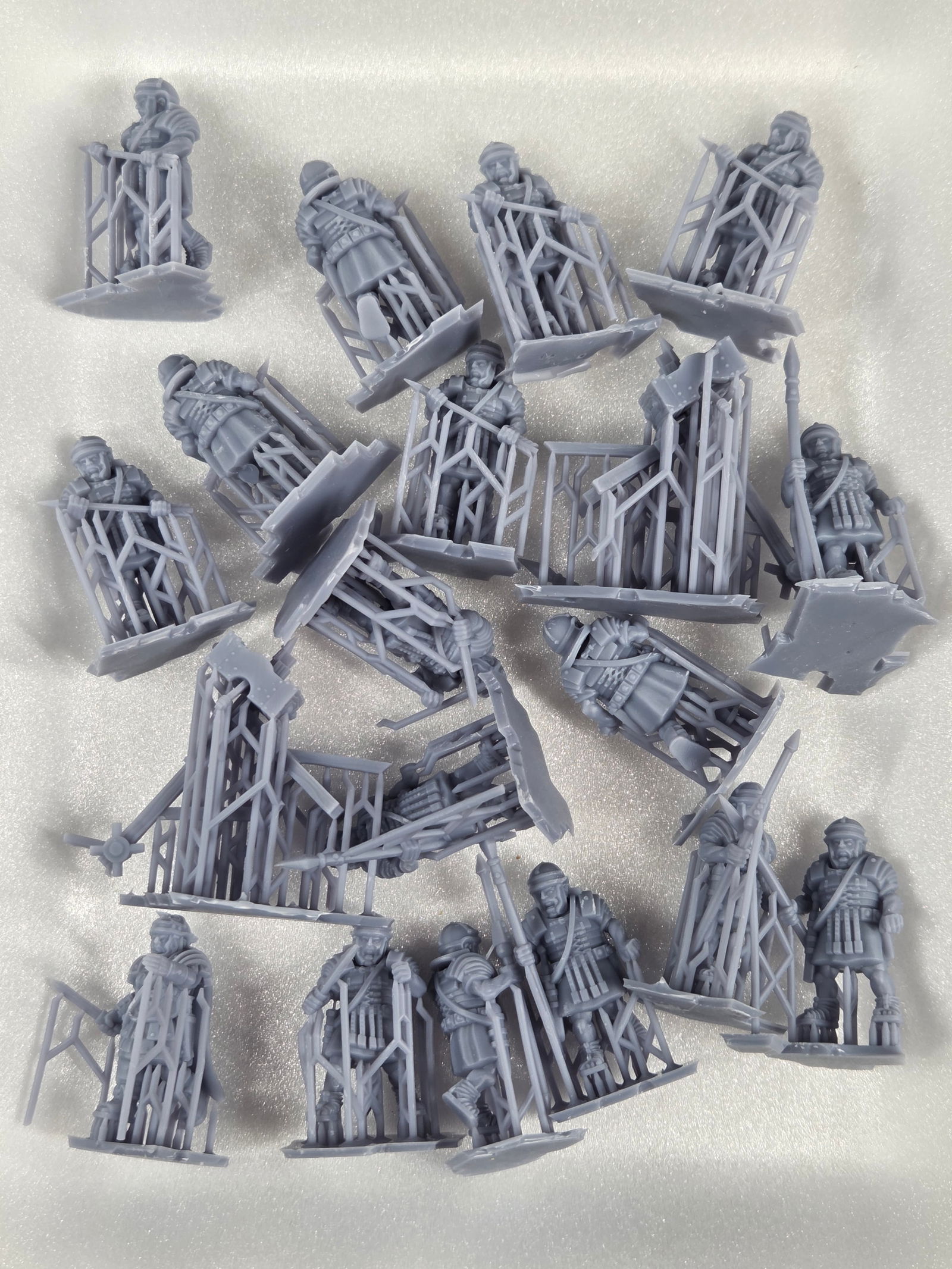 VARIOUS 3D PRINTED WAR GAMING SOLDIERS: ALL REMAIN IN GOOD CONDITION.