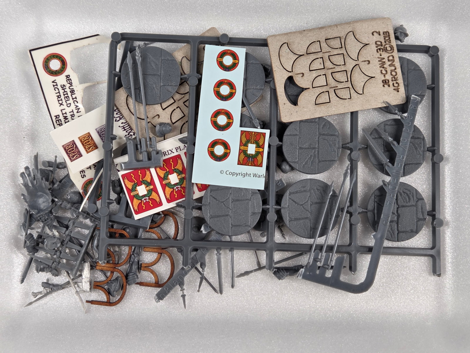 VARIOUS LEAD & PLASTIC WAR GAMING SOLDIER PARTS: ALL REMAIN IN FAIR TO GOOD CONDITION.