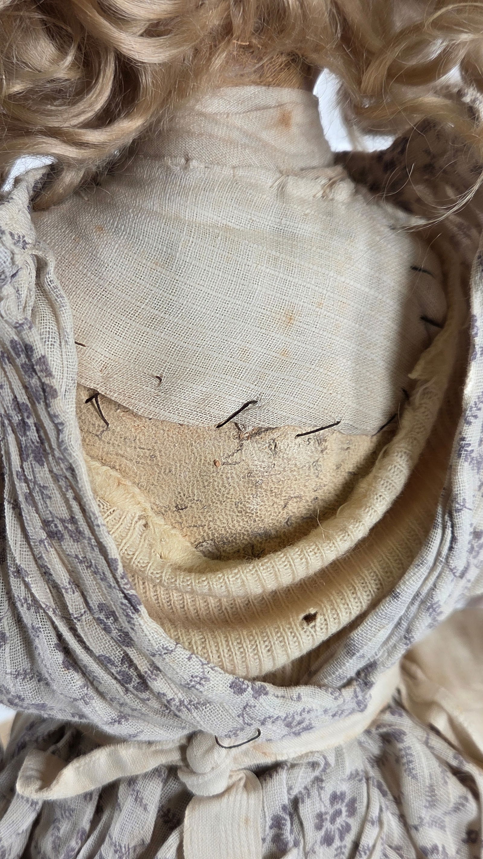 UNMARKED GERMAN BISQUE DOLL - 8