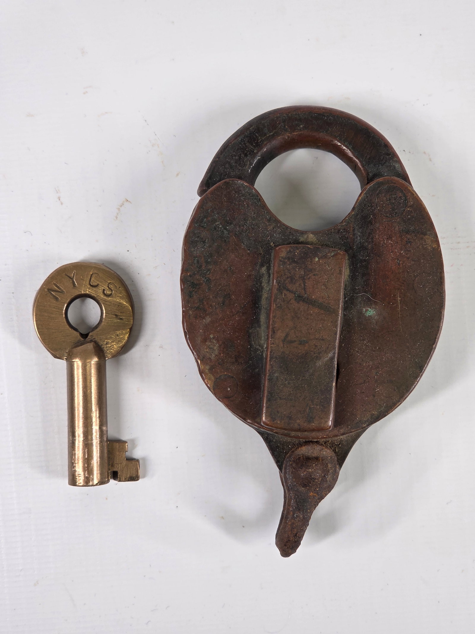 ANTIQUE RAILROAD LOCK W/ KEY (1 of 4)