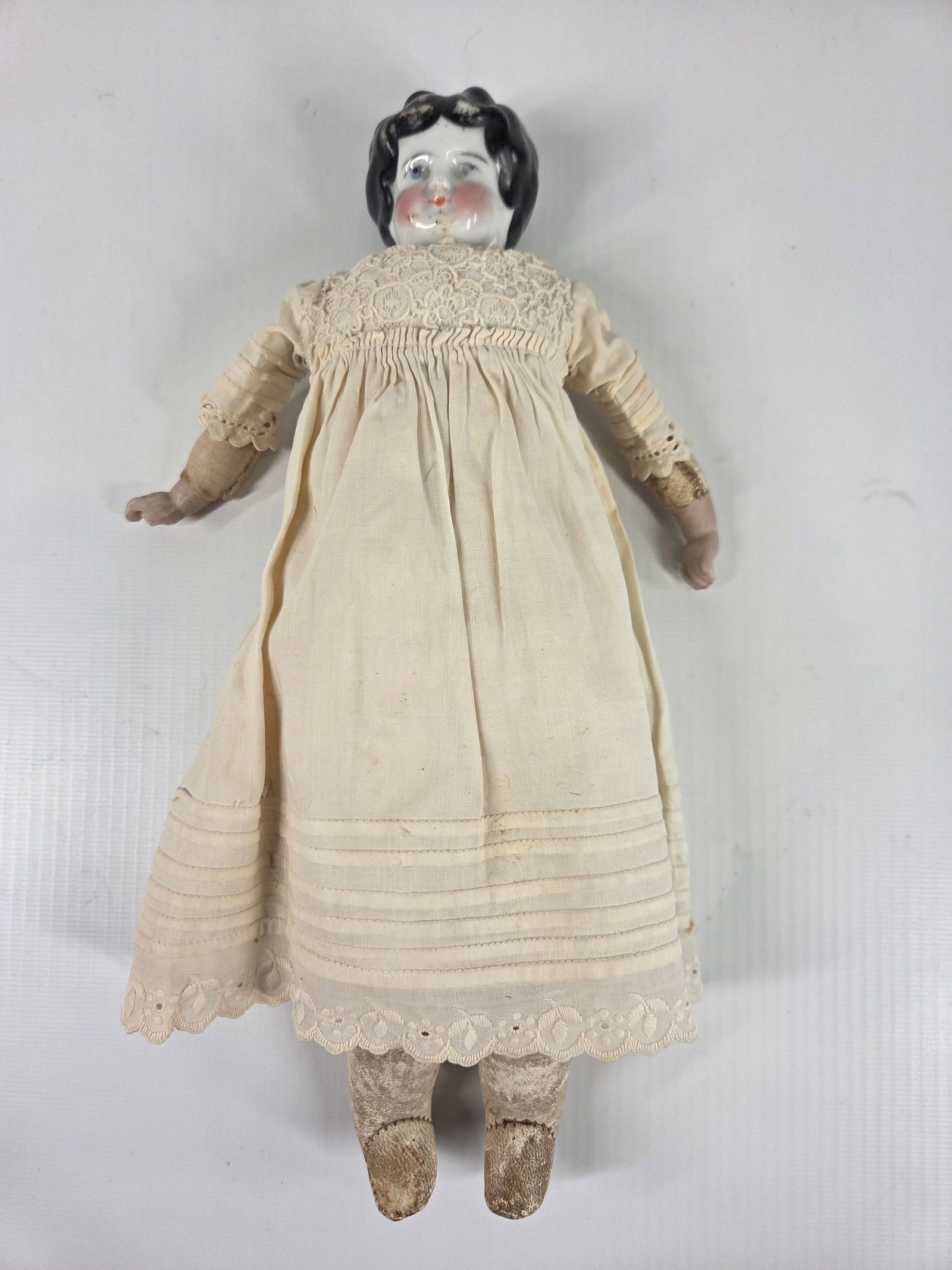 ANTIQUE CHINA HEAD DOLL W/ BISQUE HANDS (1 of 5)