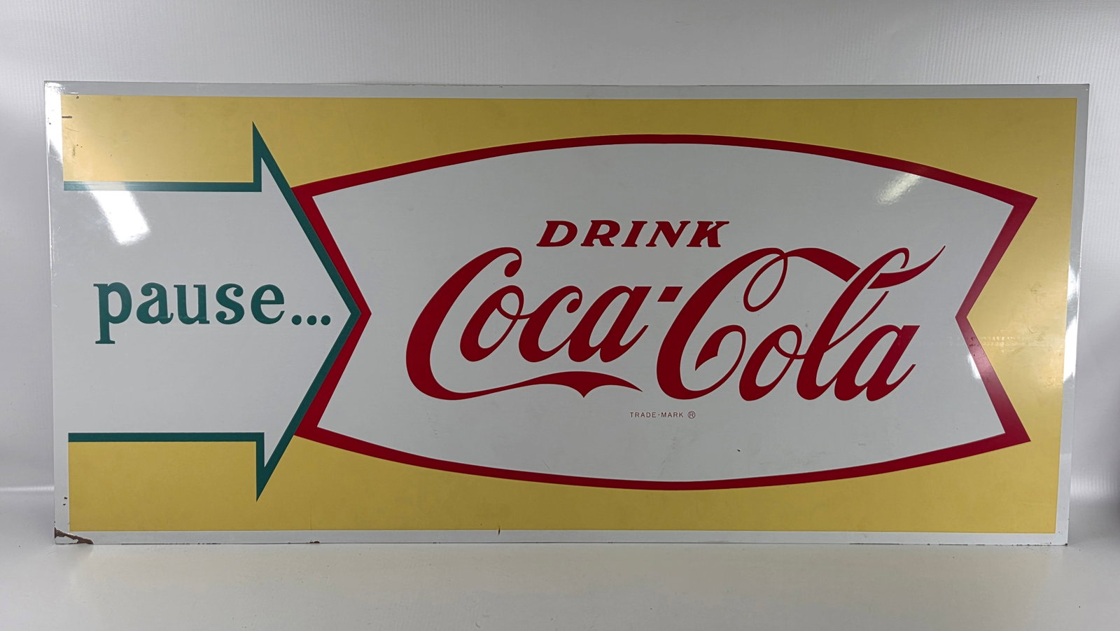 VINTAGE PAUSE DRINK COCA COLA METAL SIGN (1 of 7)