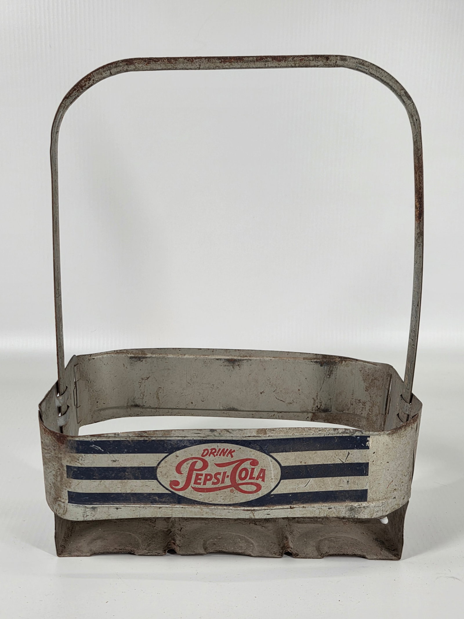 VINTAGE PEPSI COLA METAL BOTTLE CARRIER (1 of 4)