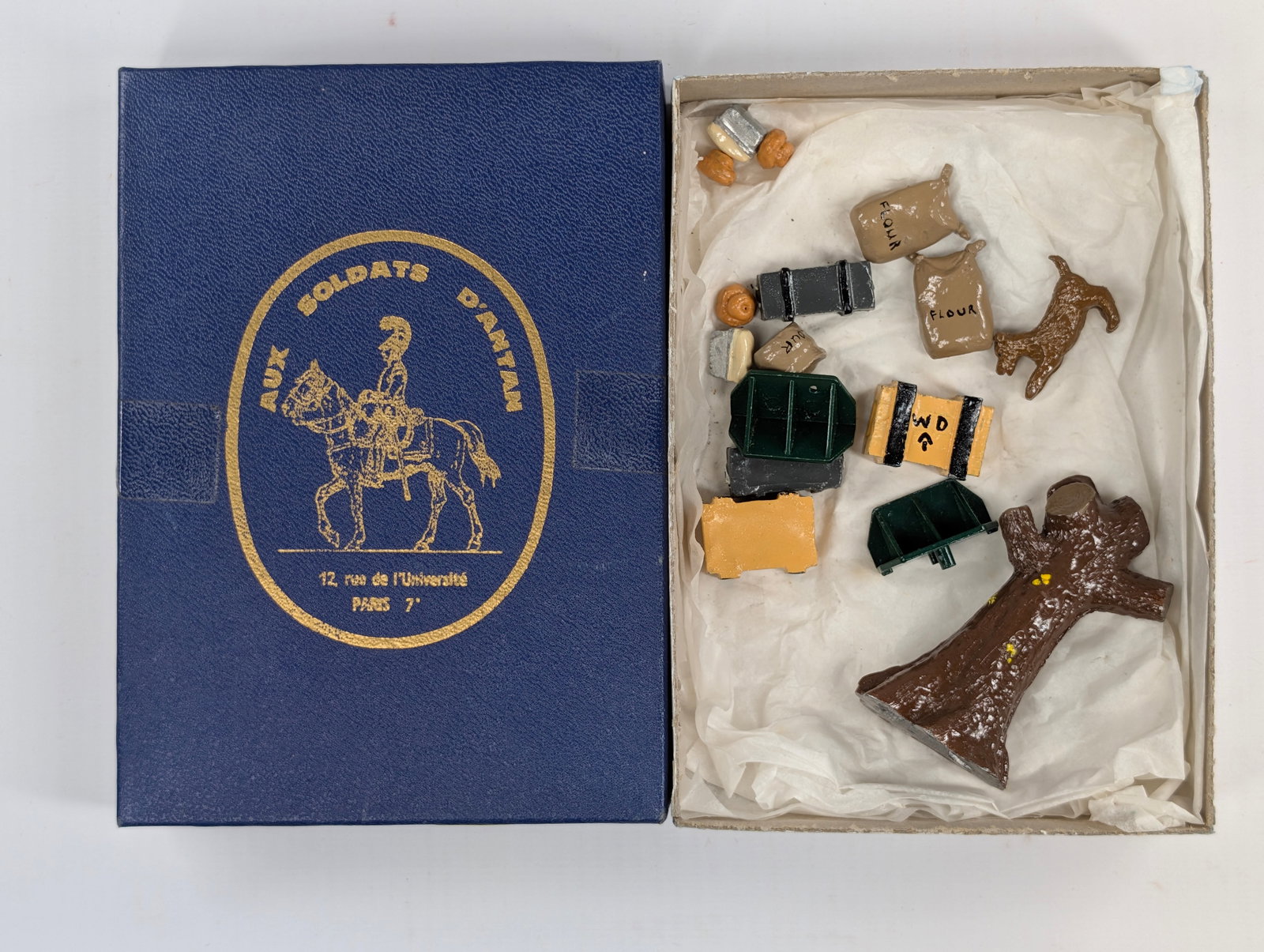 ASSORTED PROVISIONS, TREE, DOG: REMAINS IN GOOD CONDITION IN BOX.