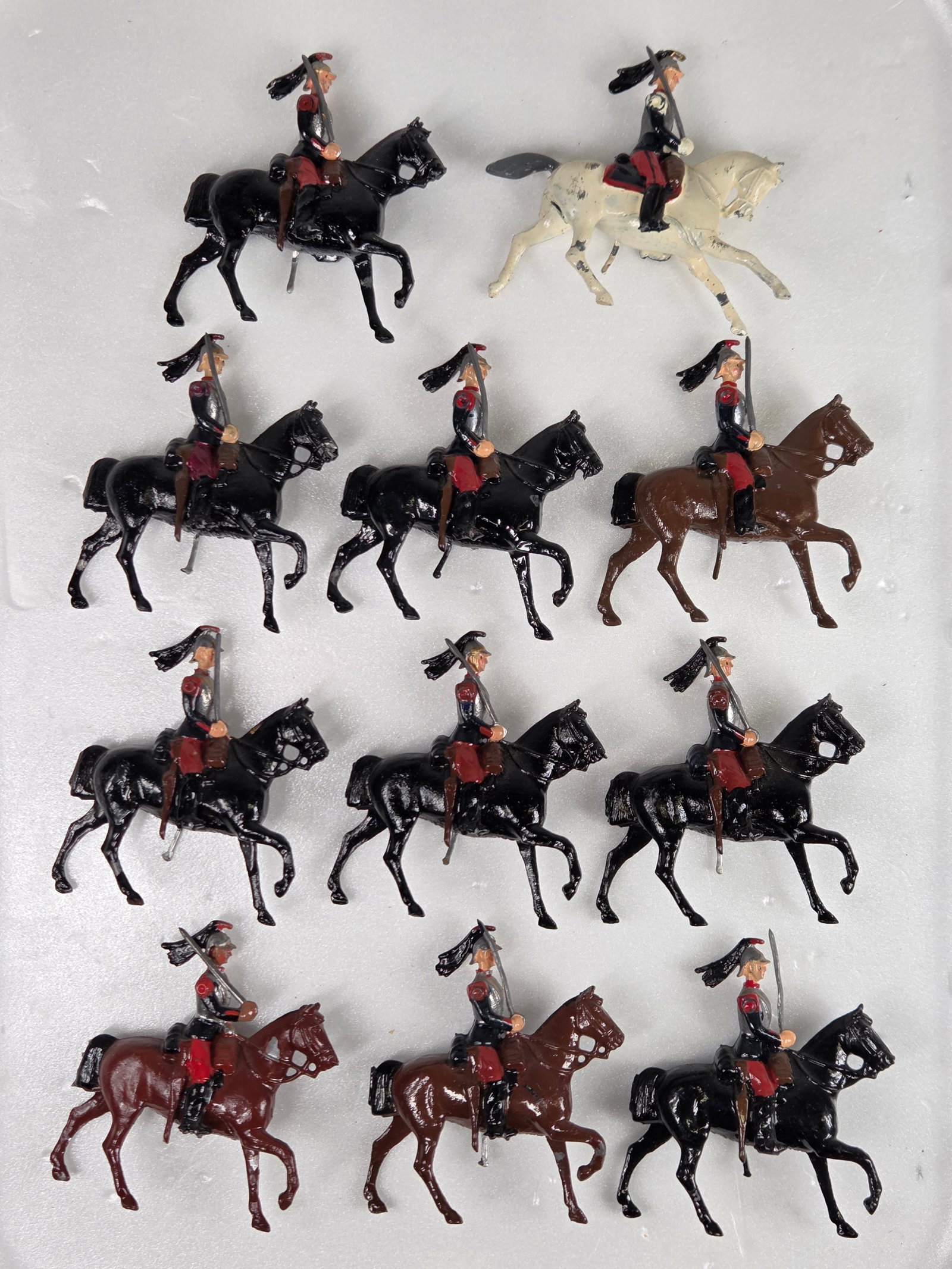 11) CAVALRY SOLDIERS ON HORSEBACK LEAD FIGURES (1 of 7)