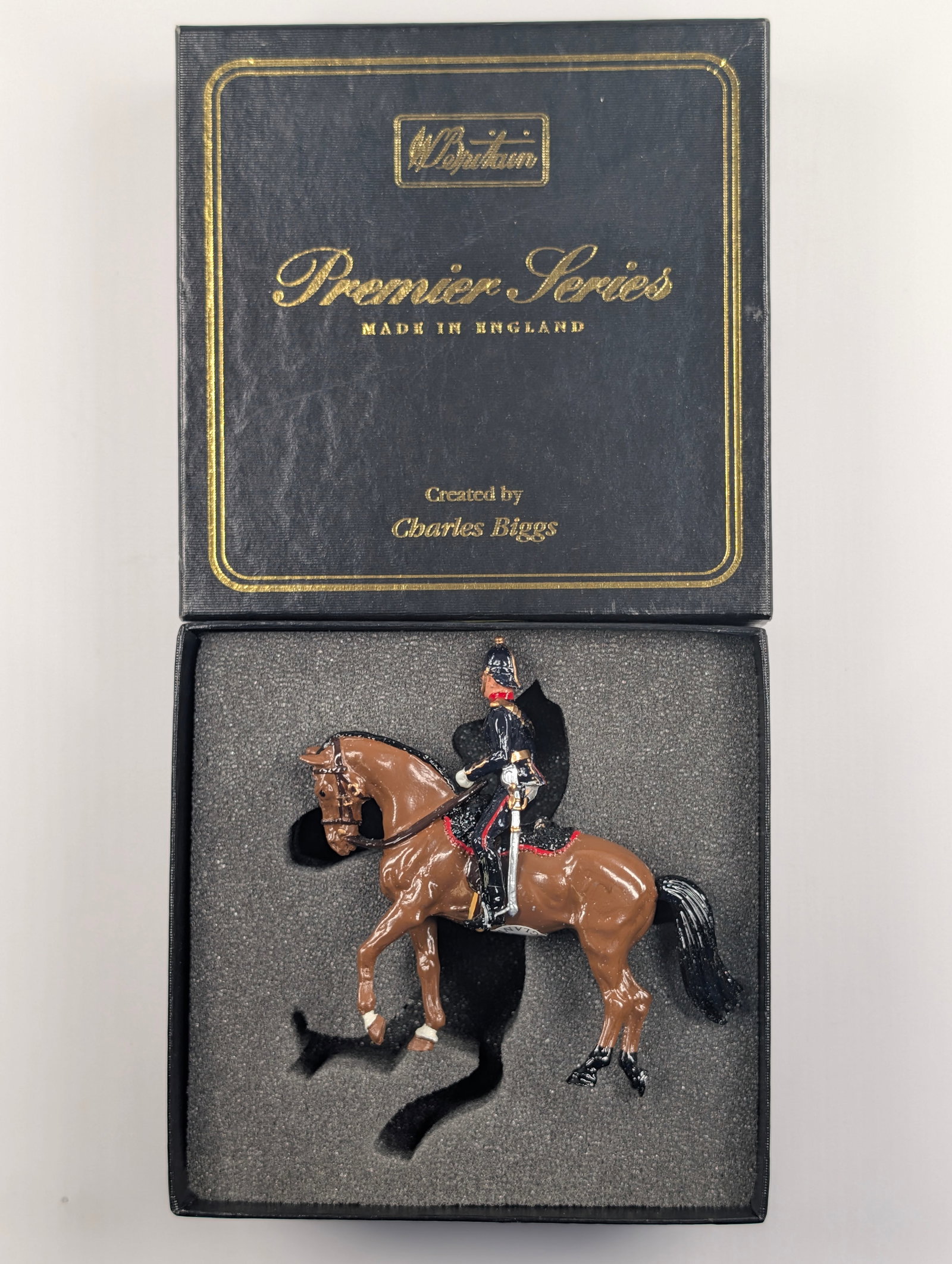 BRITAIN PREMIER SERIES 8910 MOUNTED ROYAL ARTILLERY OFFICER (1 of 2)