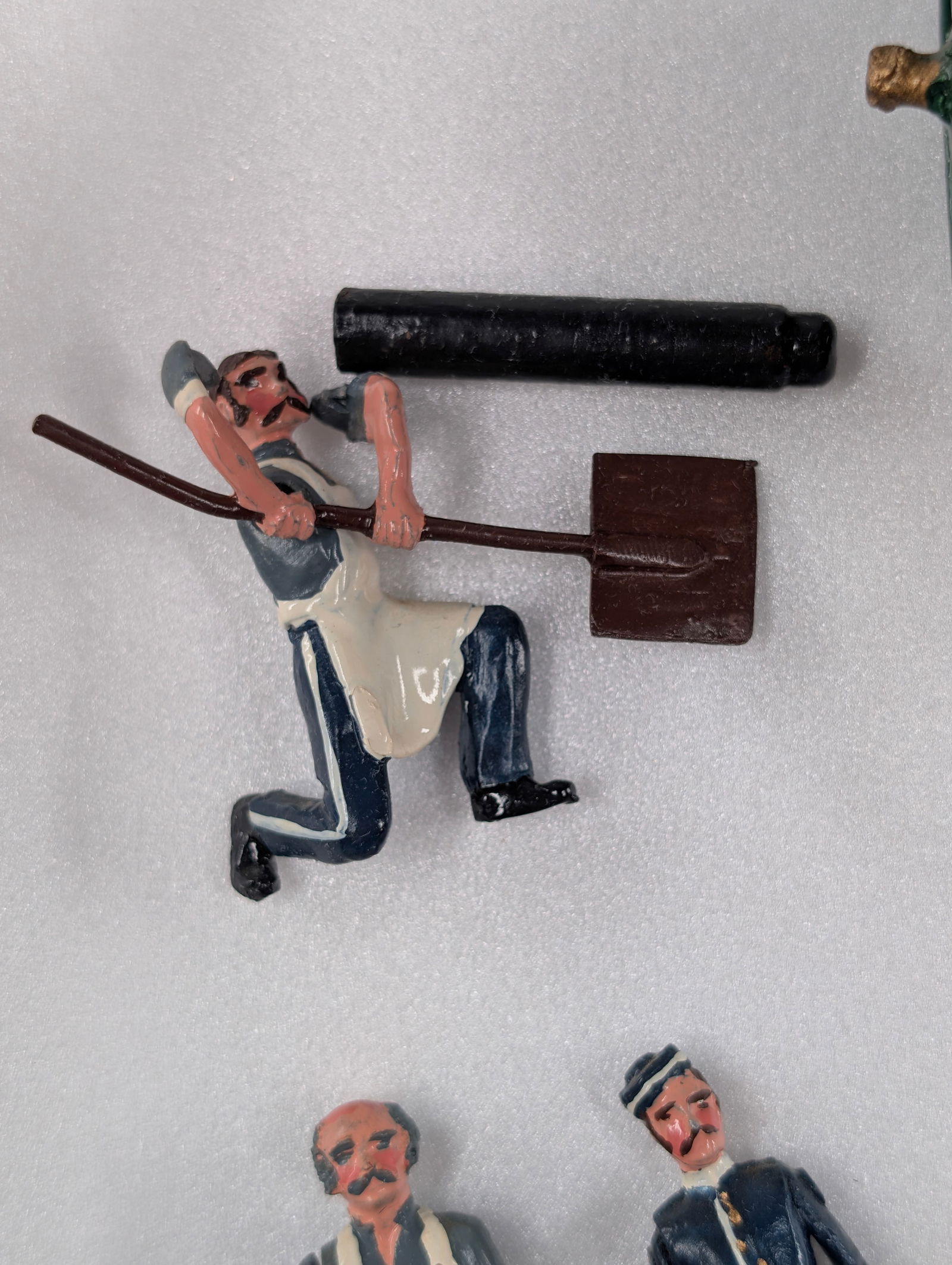 UNDER TWO FLAGS ARMY FIELD BAKERY SET - 4