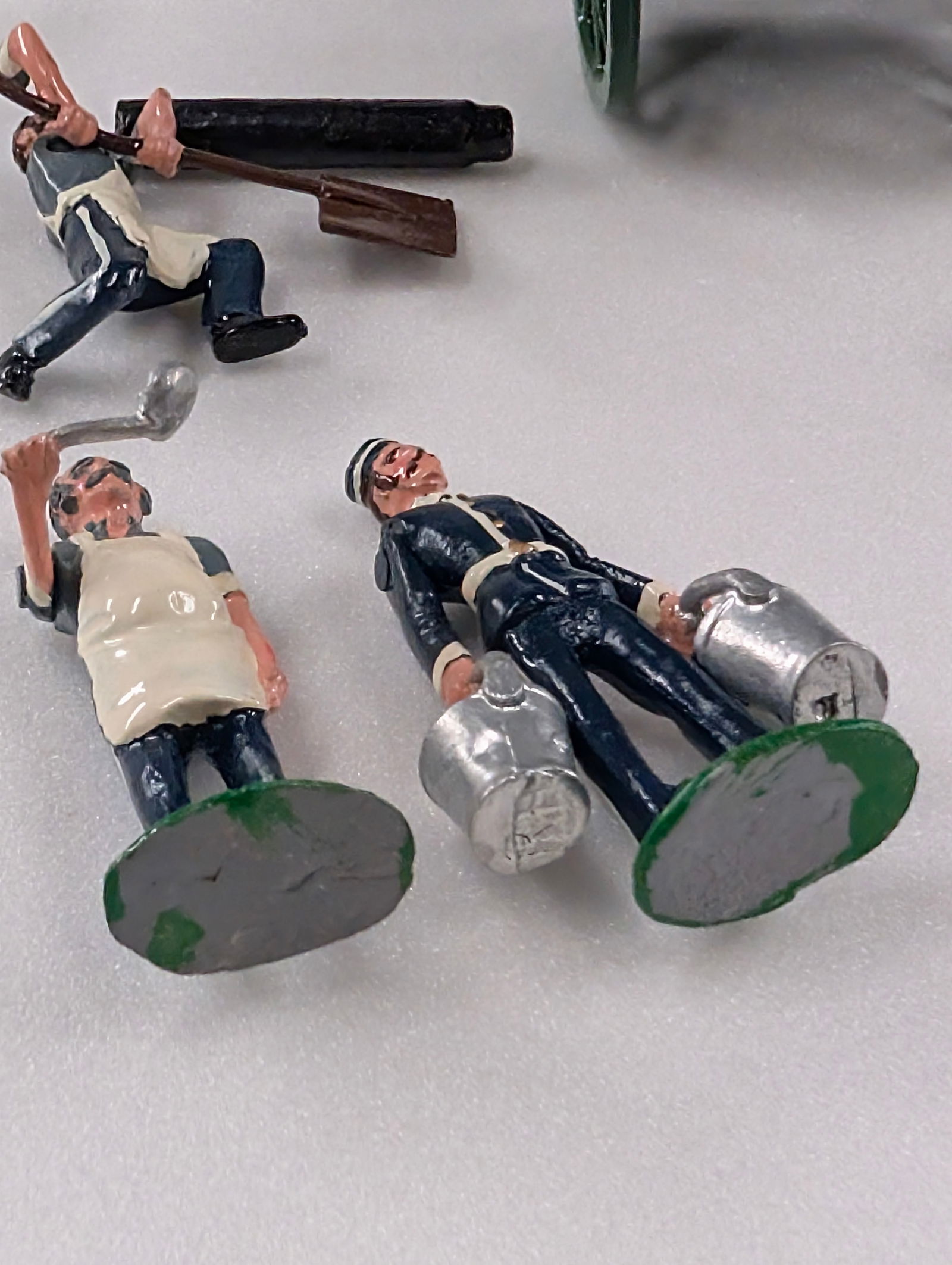 UNDER TWO FLAGS ARMY FIELD BAKERY SET - 5