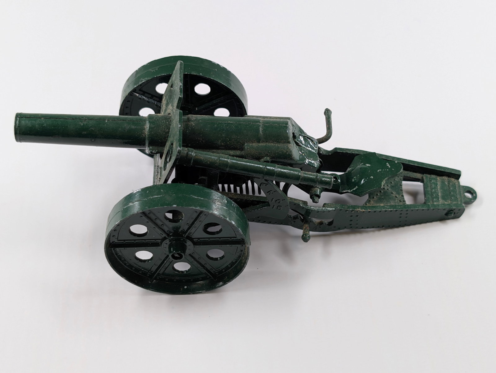 VINTAGE BRITAINS LTD CANNON: REMAINS IN GOOD CONDITION, SHOWING SOME TYPICAL WEAR.