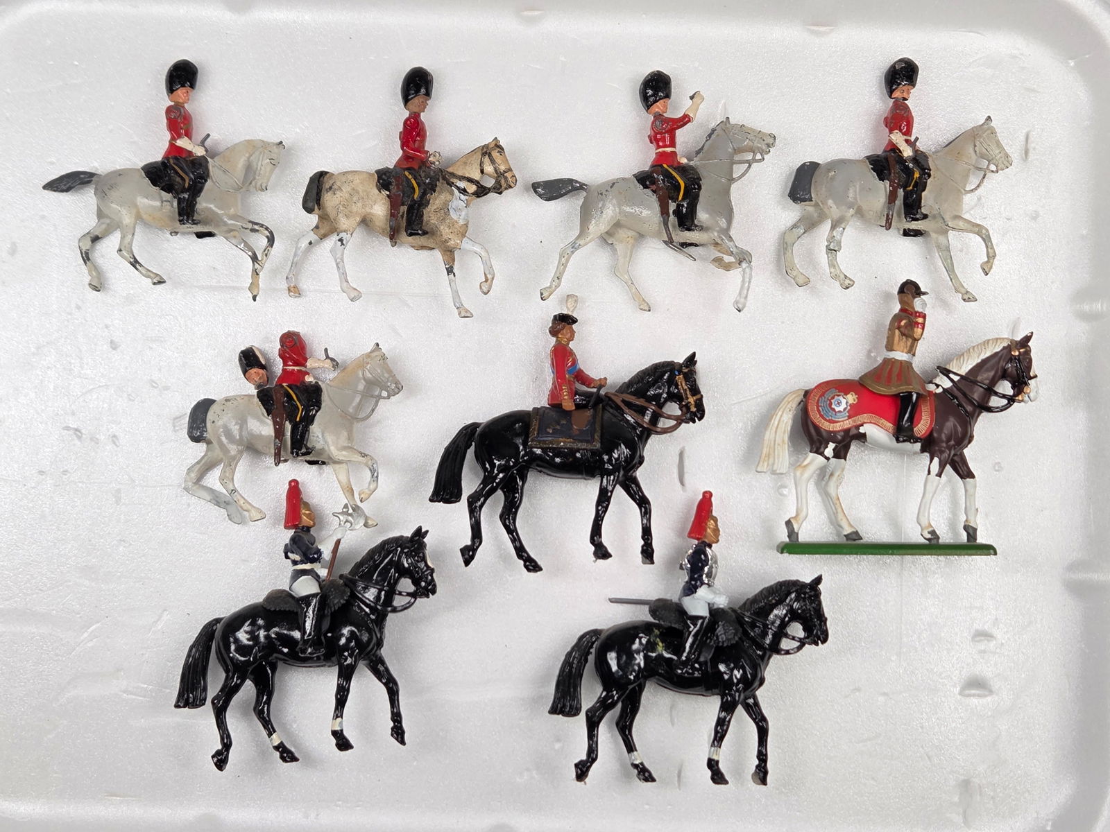 VARIOUS VINTAGE BRITAIN MOUNTED SOLDIERS (1 of 6)