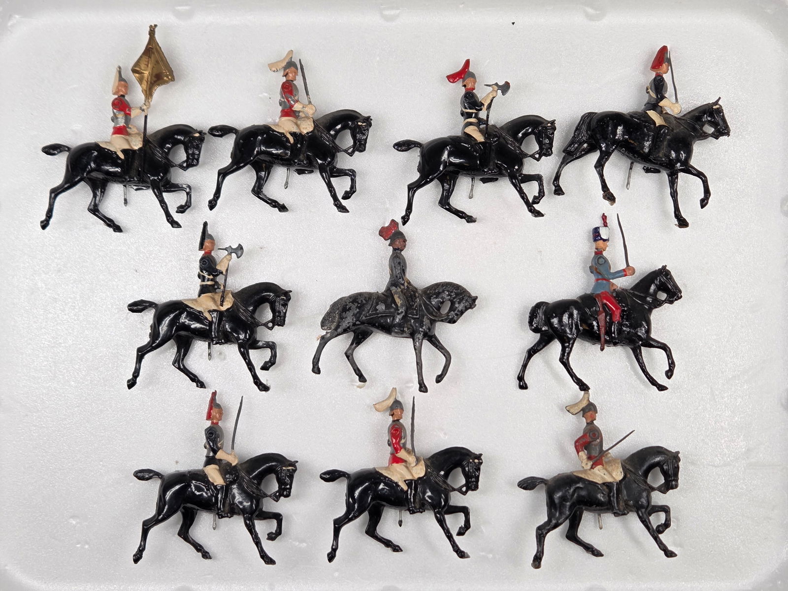 ASSORTED LOT OF 10 VINTAGE BRITAINS MOUNTED SOLDIERS (1 of 6)