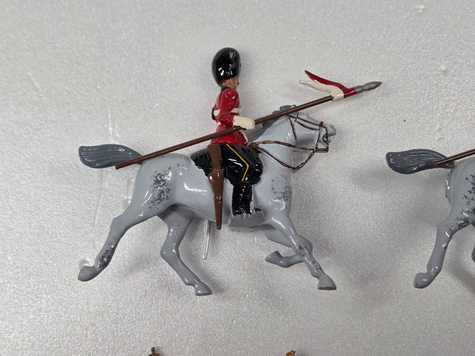 VARIOUS BRITAIN LEAD GUARDS - 3