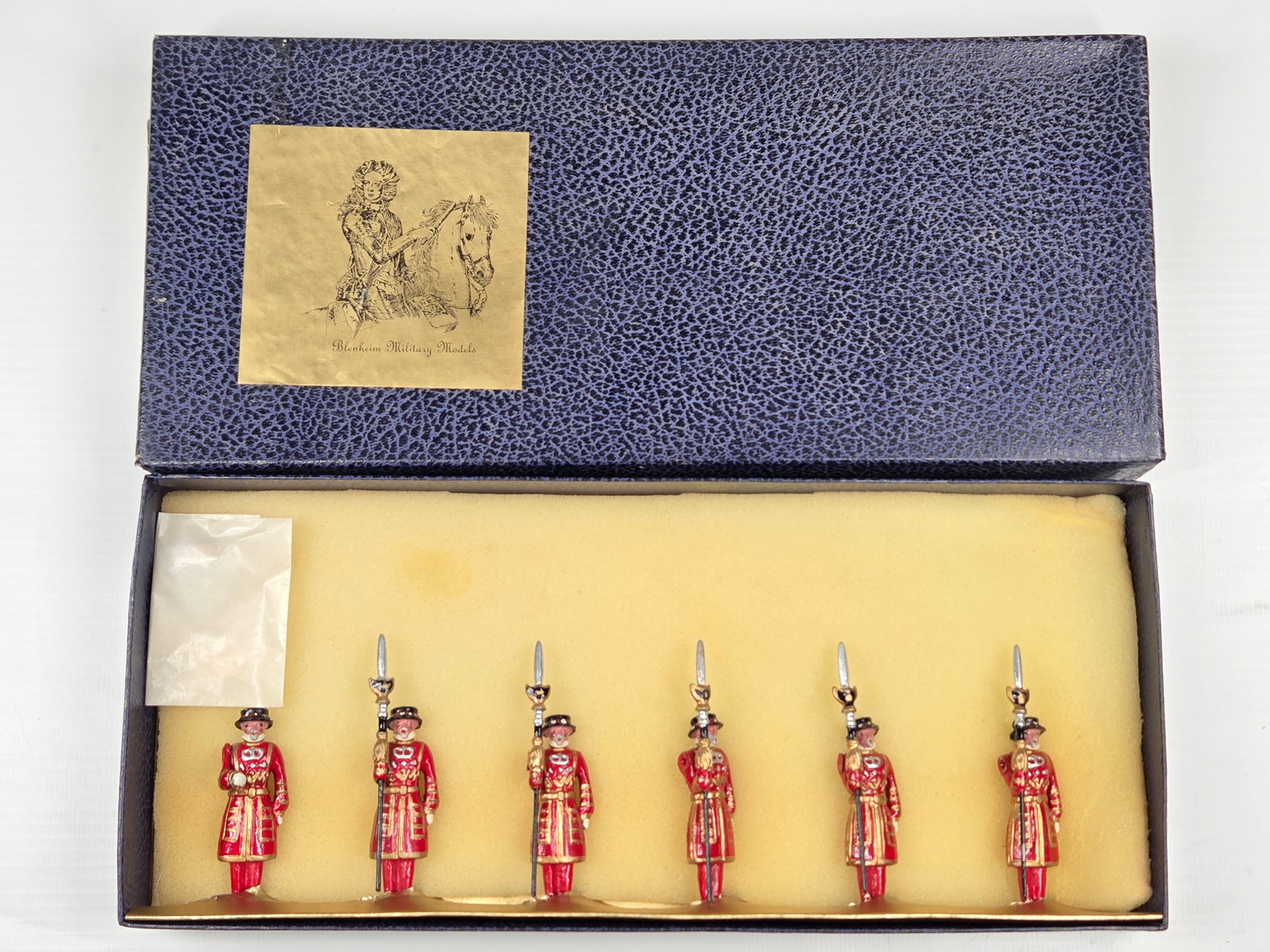 BLENHEIM B23 YEOMAN OF THE GUARD PRESENT DAY: SET REMAINS IN VERY GOOD CONDITION WITH BOX.