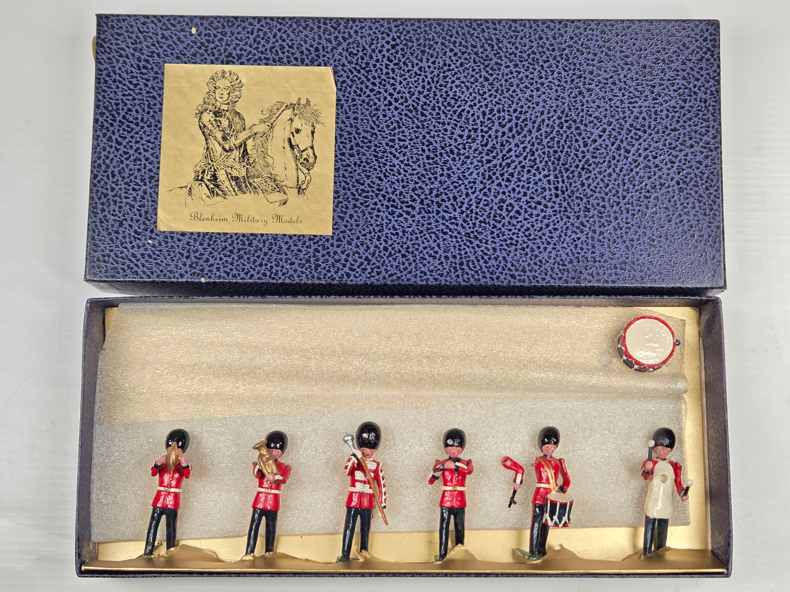 BLENHEIM B58 BAND OF THE SCOTS GUARDS PRESENT DAY: SET REMAINS IN VERY GOOD CONDITION WITH BOX.
